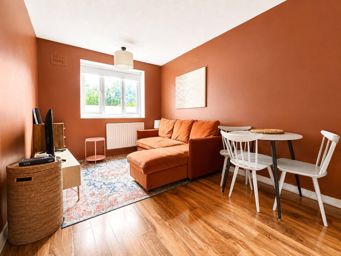 2 bedroom property for sale in London | Robinson Jackson