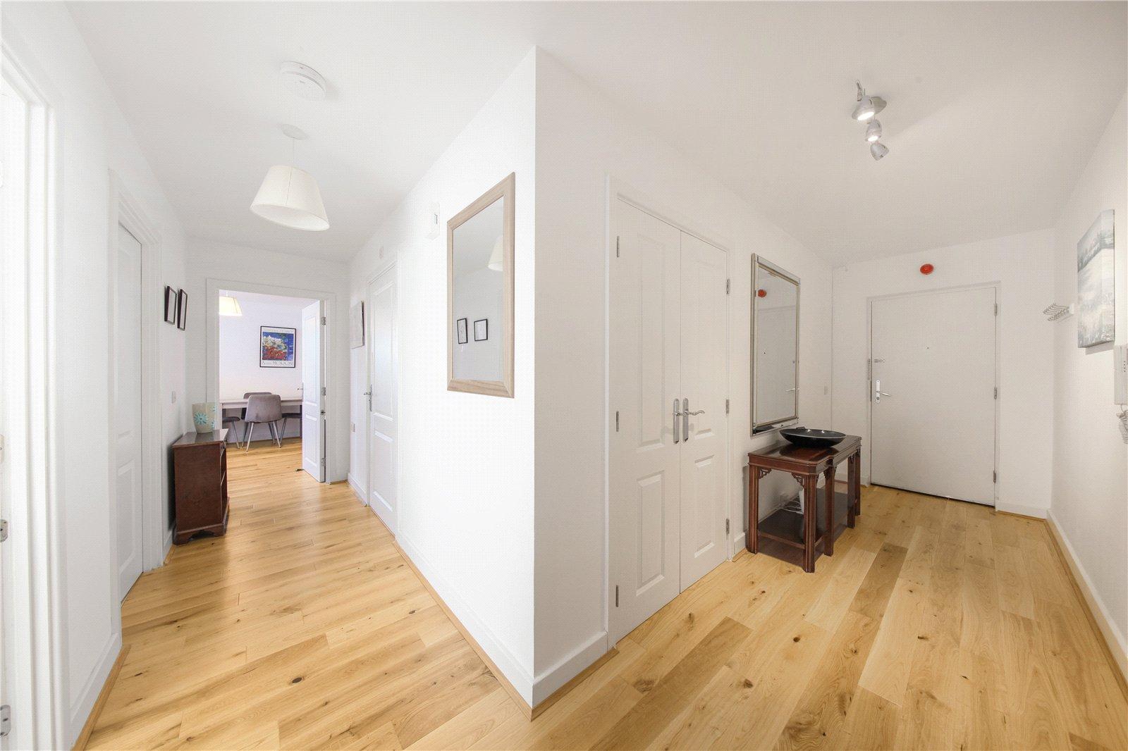 2 bedroom property for sale in London | Robinson Jackson