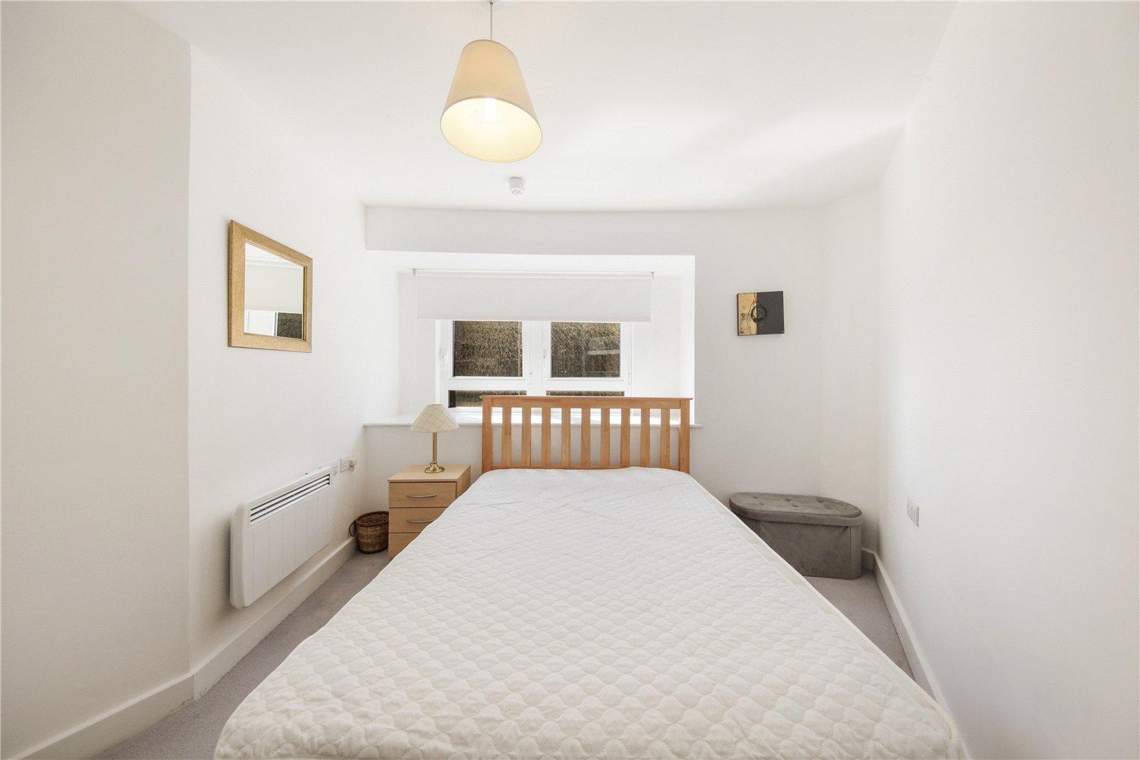 2 bedroom property for sale in London | Robinson Jackson