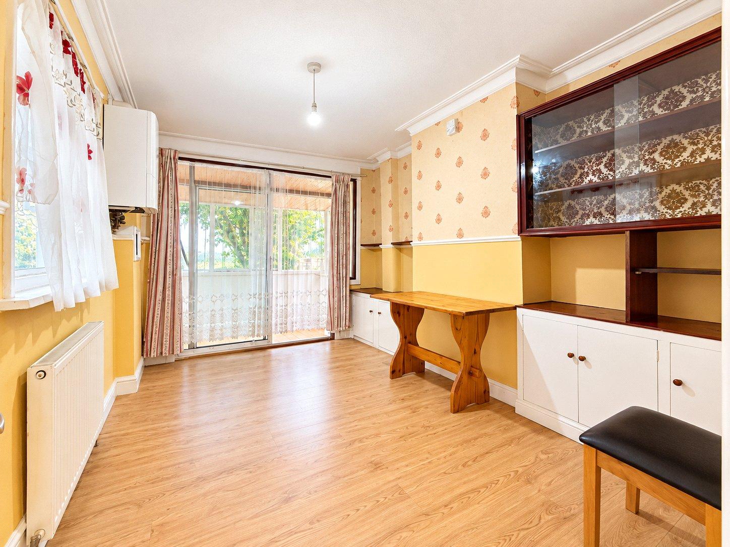 3 bedroom house for sale in London | Robinson Jackson