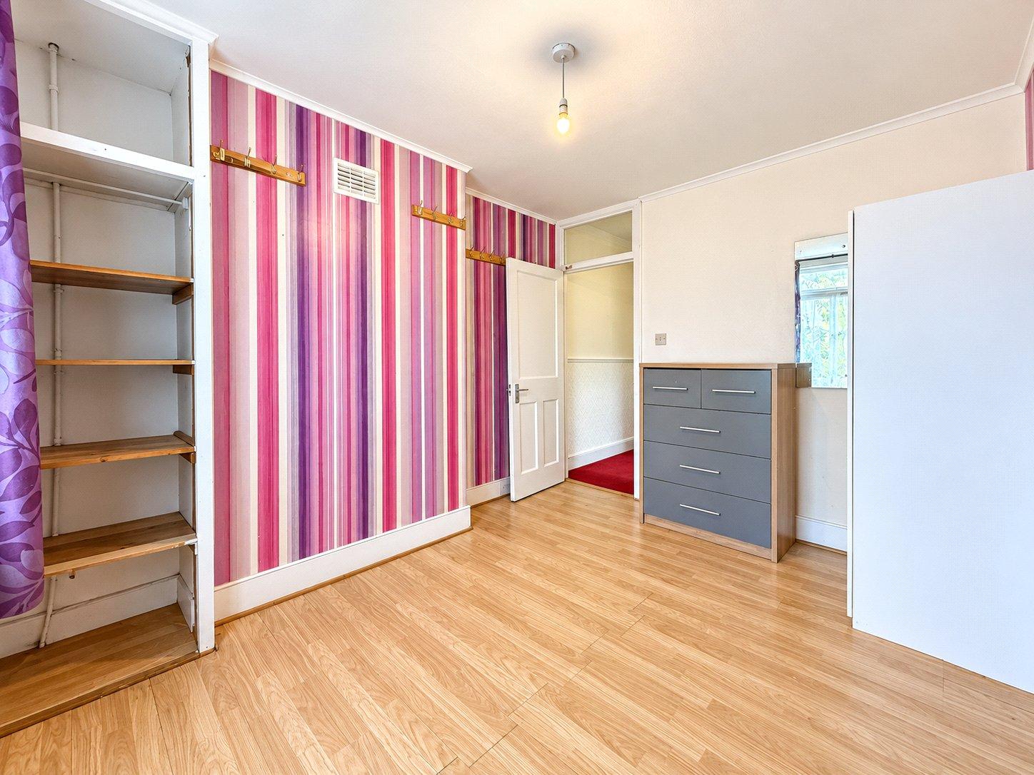 3 bedroom house for sale in London | Robinson Jackson