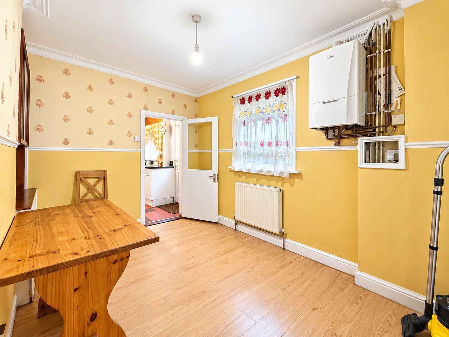 3 bedroom house for sale in London | Robinson Jackson