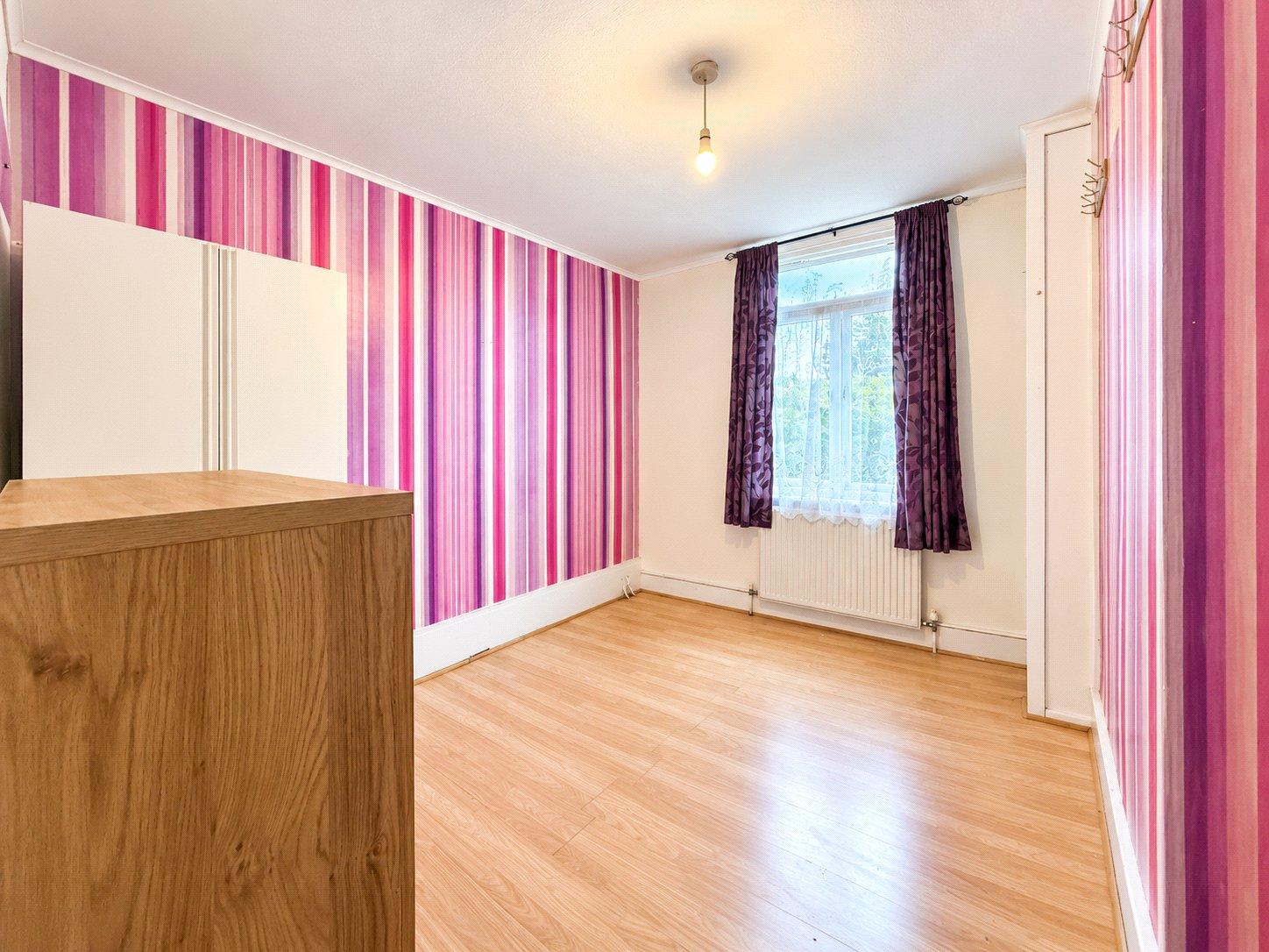 3 bedroom house for sale in London | Robinson Jackson