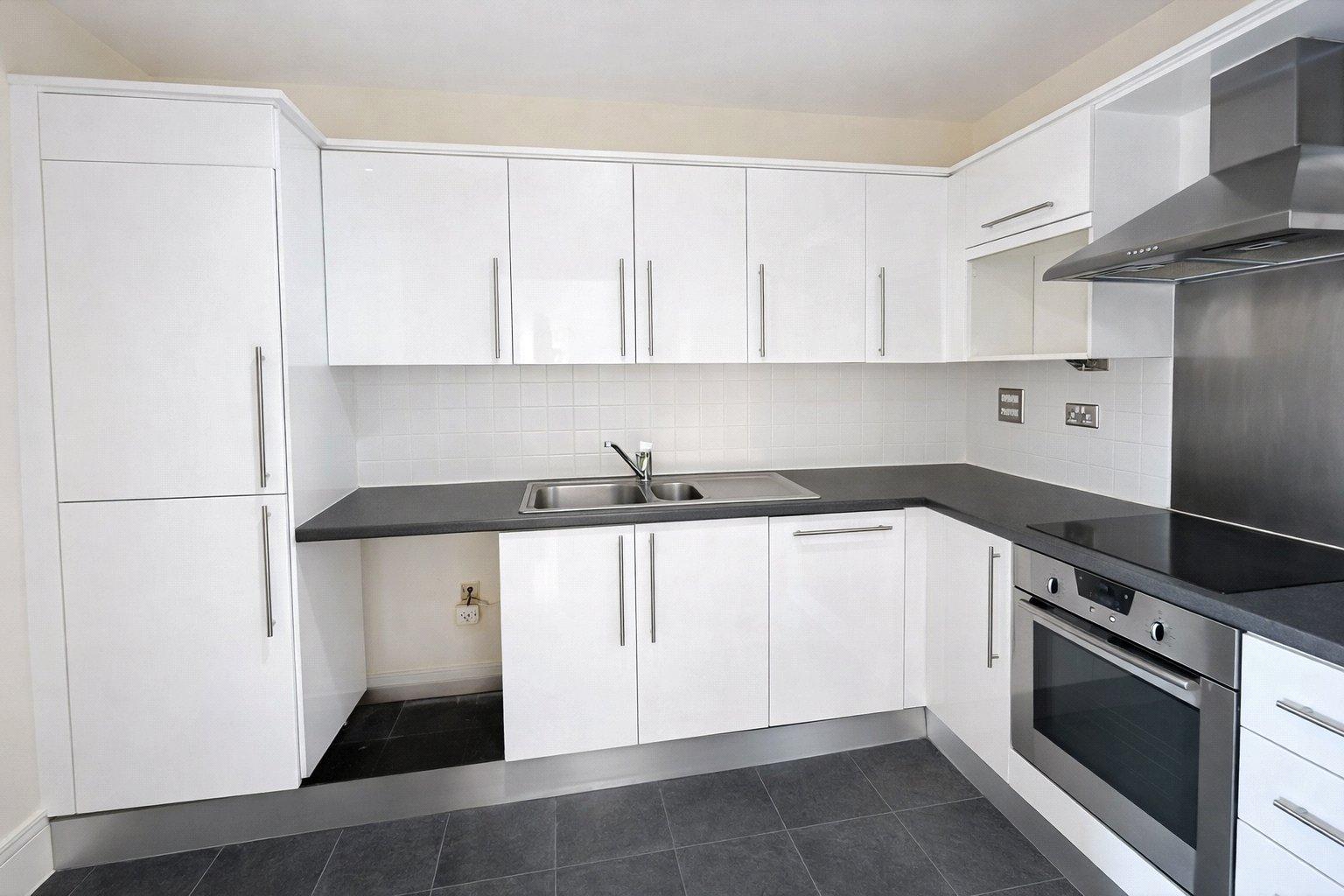2 bedroom property for sale in London | Robinson Jackson