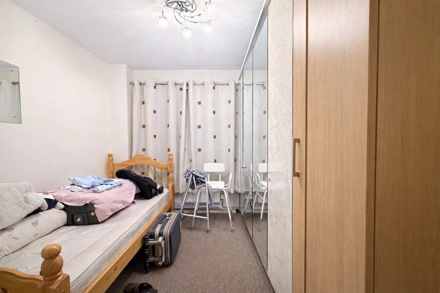 2 bedroom property for sale in London | Robinson Jackson