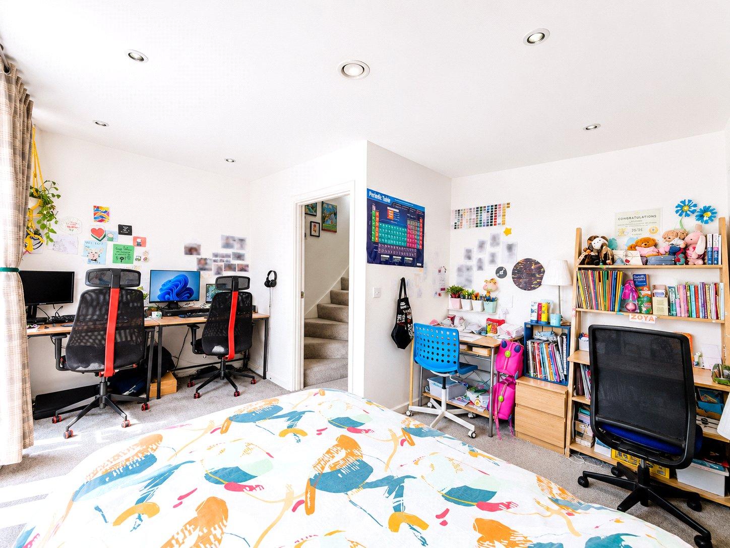 3 bedroom house for sale in London | Robinson Jackson