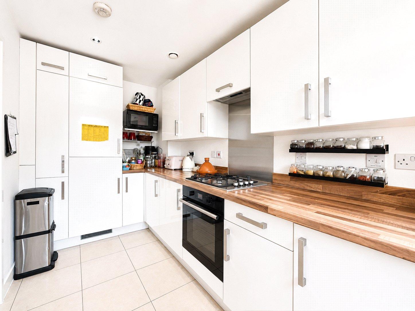 3 bedroom house for sale in London | Robinson Jackson