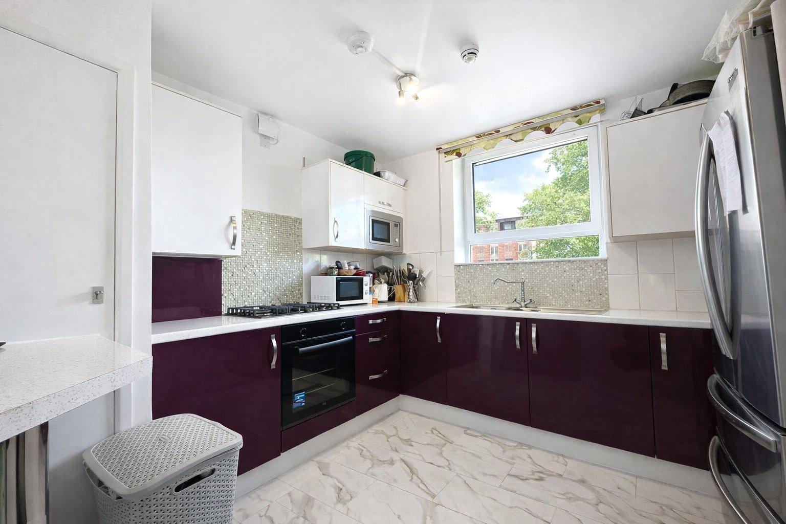 2 bedroom property for sale in London | Robinson Jackson