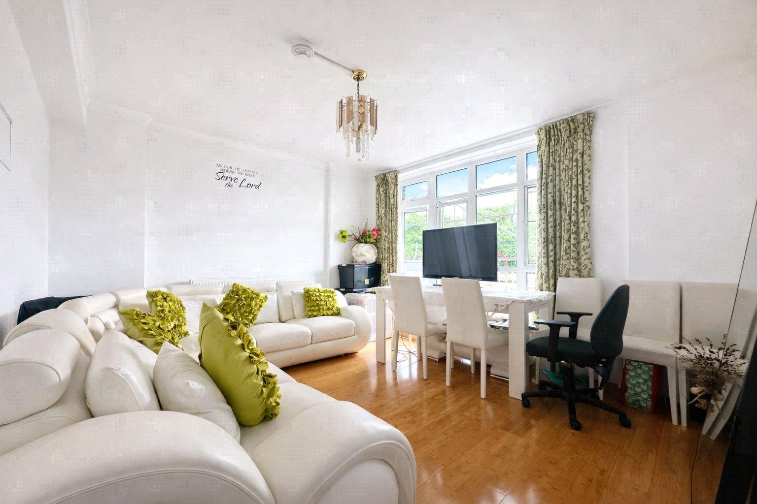 2 bedroom property for sale in London | Robinson Jackson