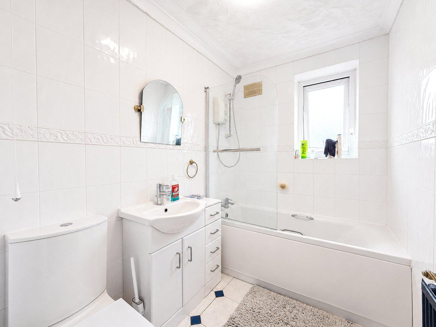 3 bedroom house for sale in London | Robinson Jackson