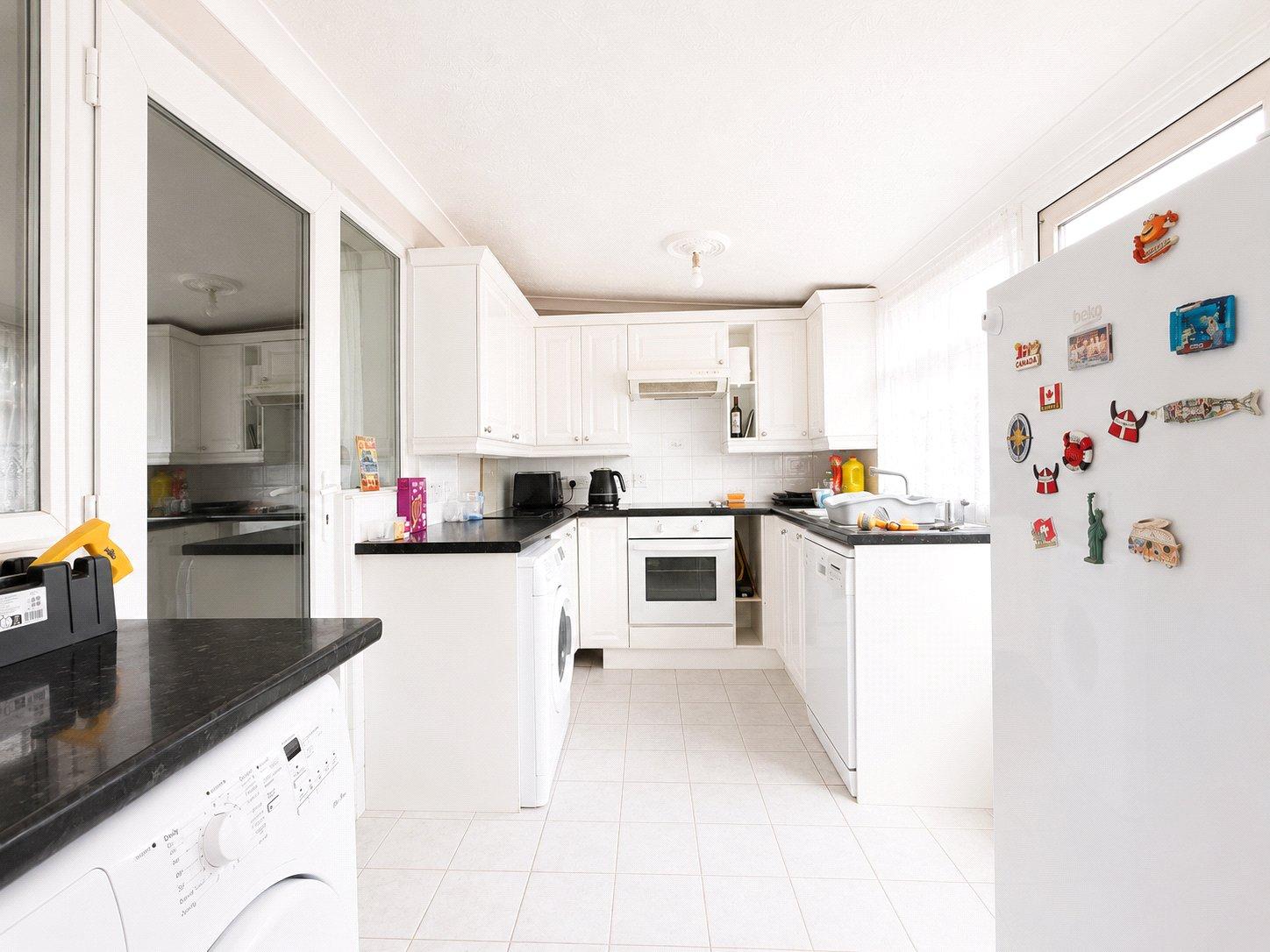 3 bedroom house for sale in London | Robinson Jackson