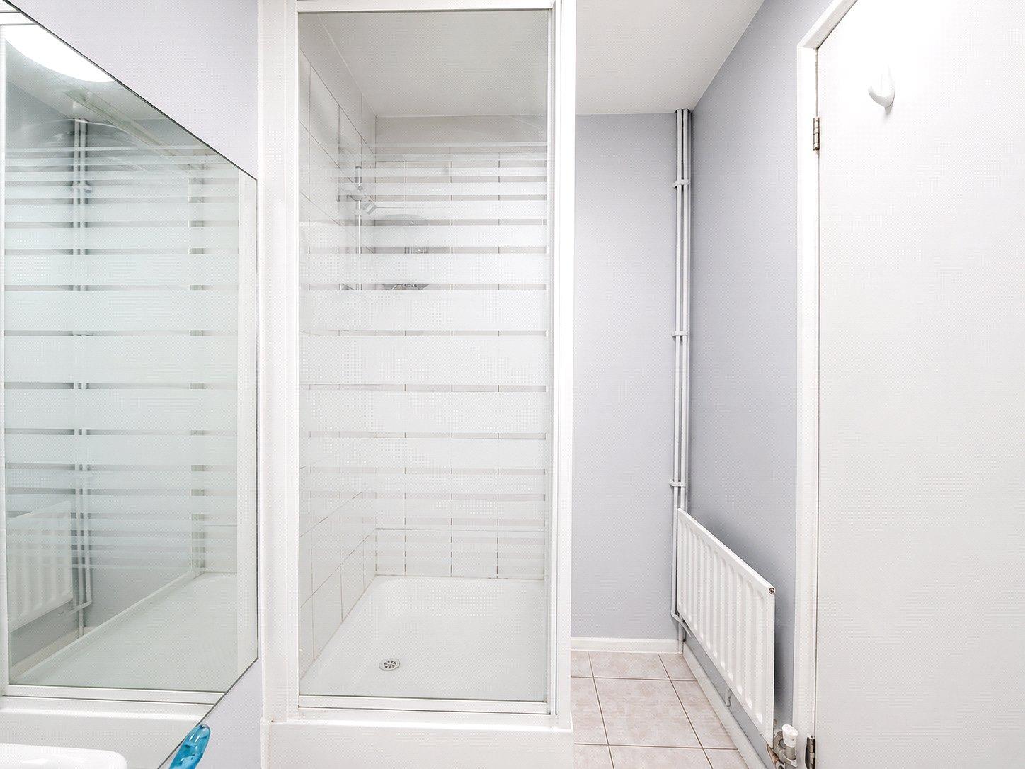 3 bedroom house for sale in London | Robinson Jackson