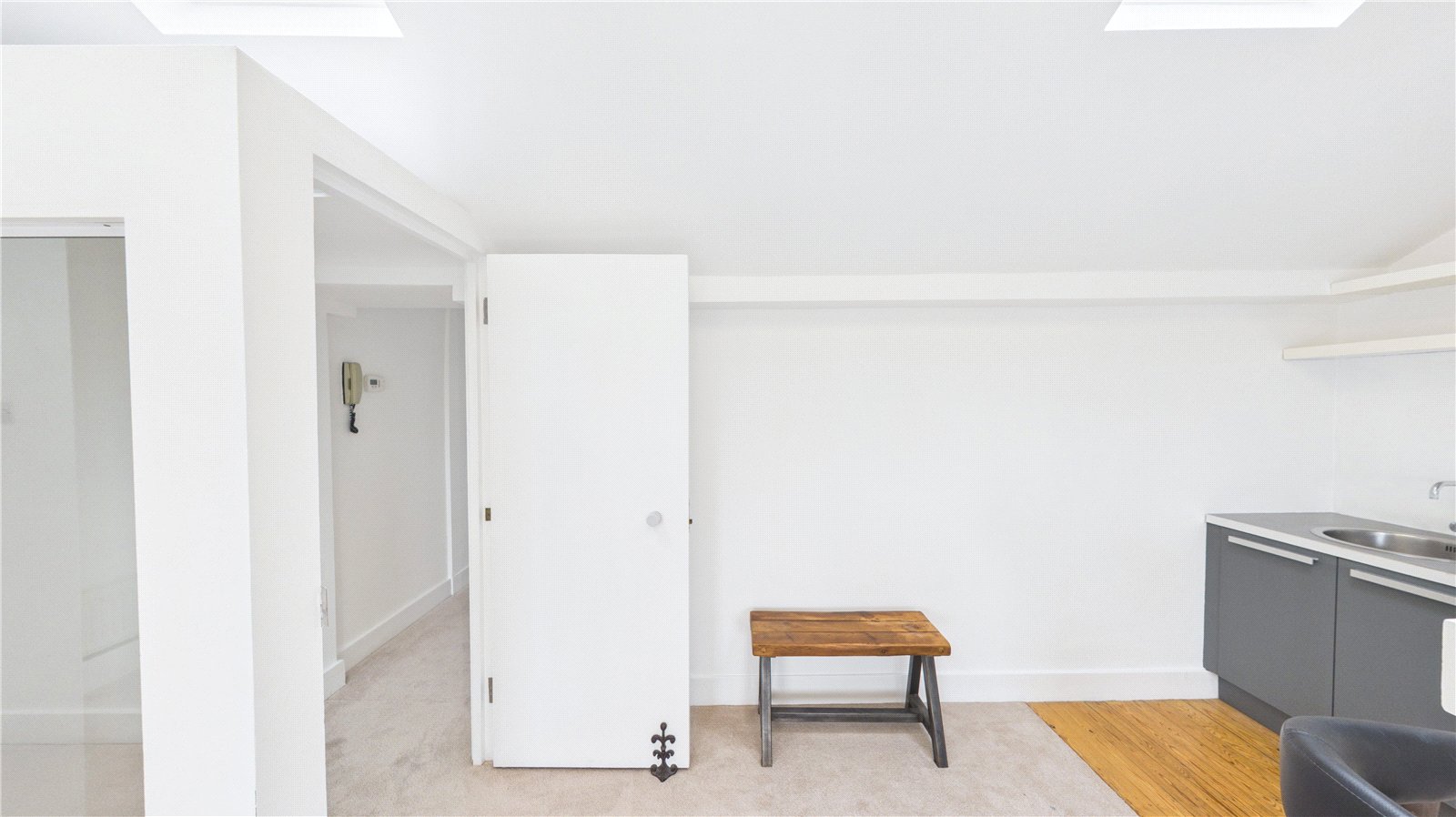 2 bedroom property for sale in London | Robinson Jackson