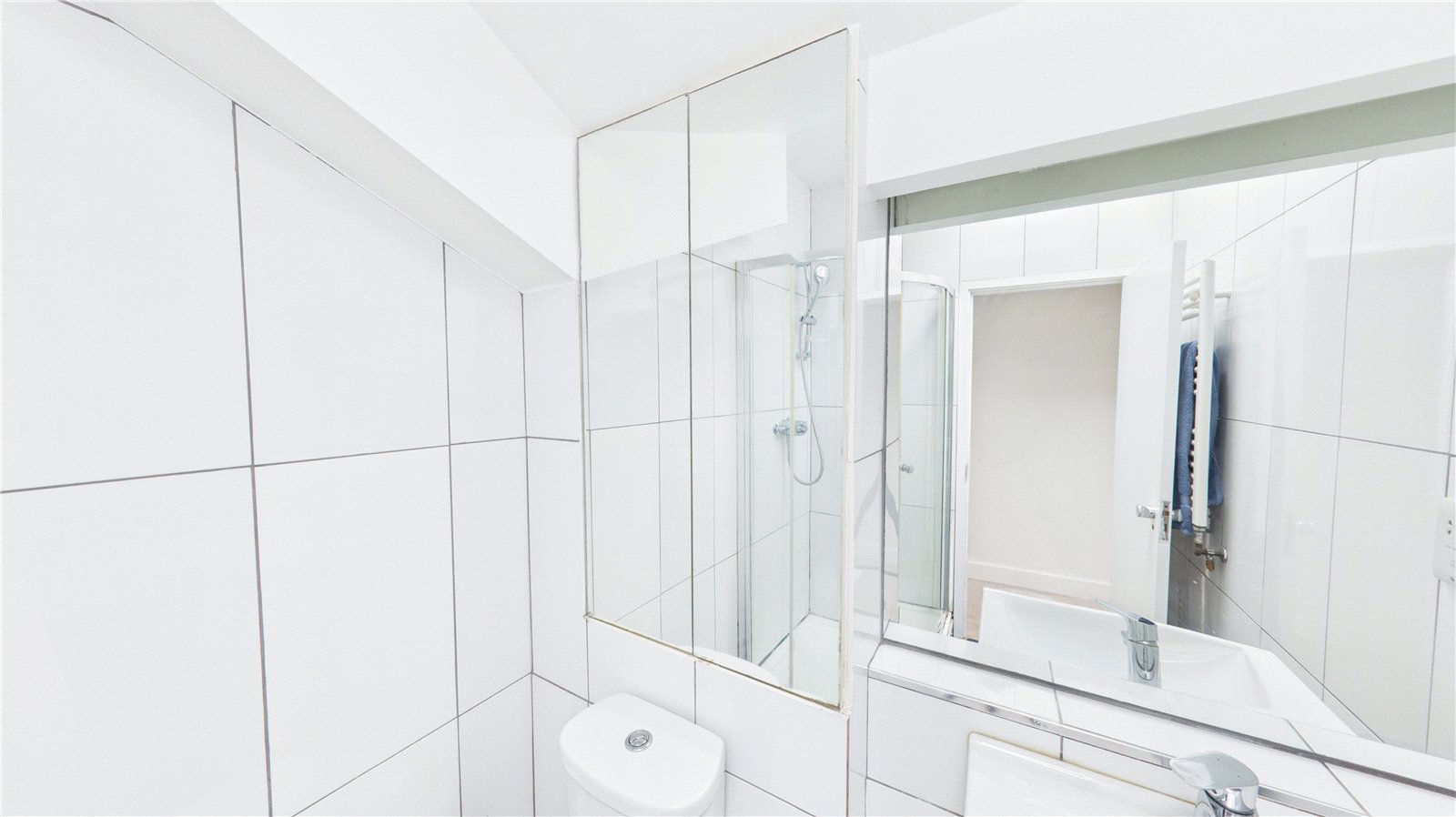 2 bedroom property for sale in London | Robinson Jackson