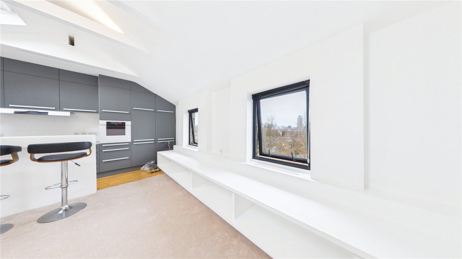 2 bedroom property for sale in London | Robinson Jackson