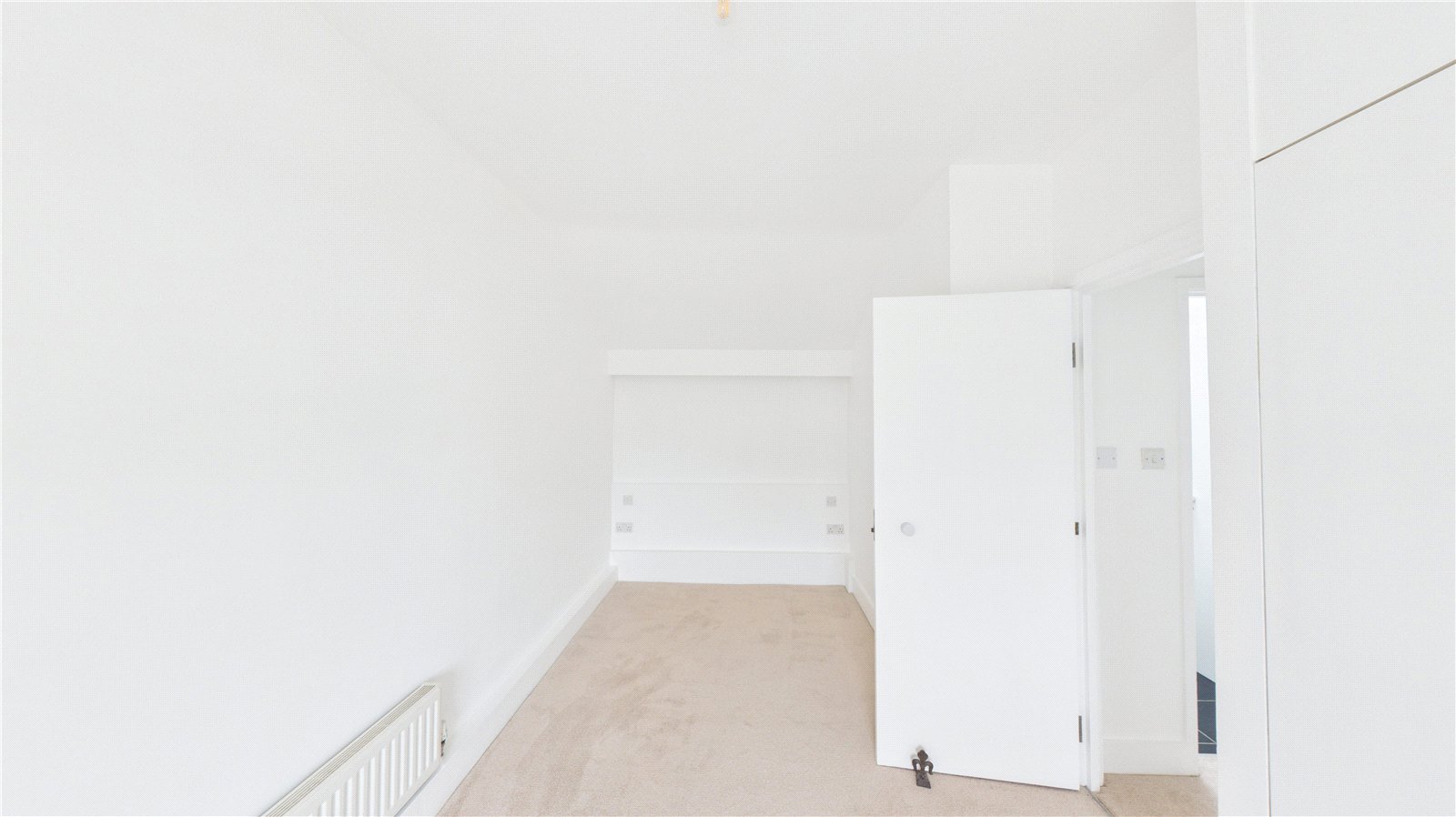 2 bedroom property for sale in London | Robinson Jackson