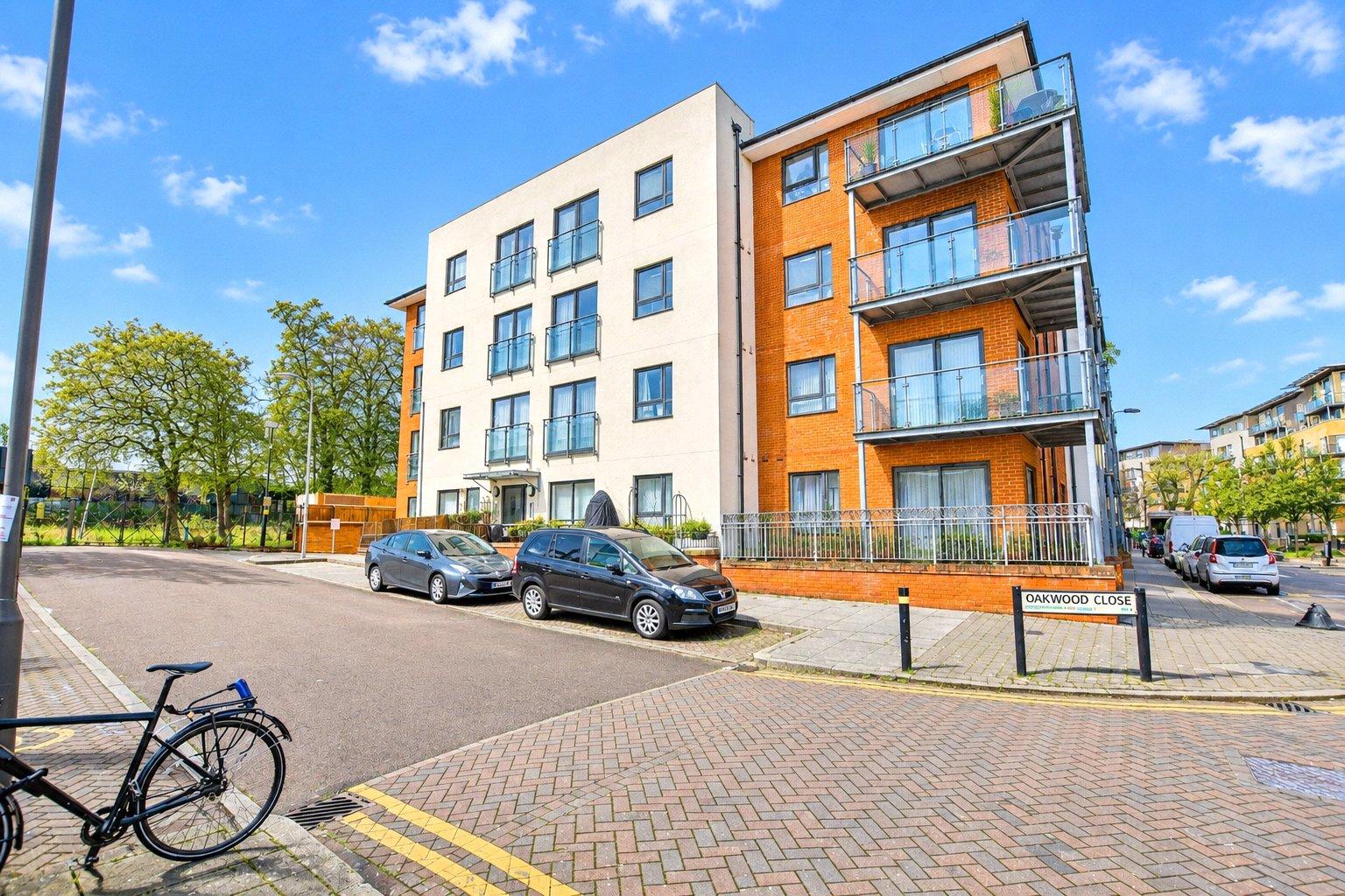3 bedroom property for sale in London | Robinson Jackson