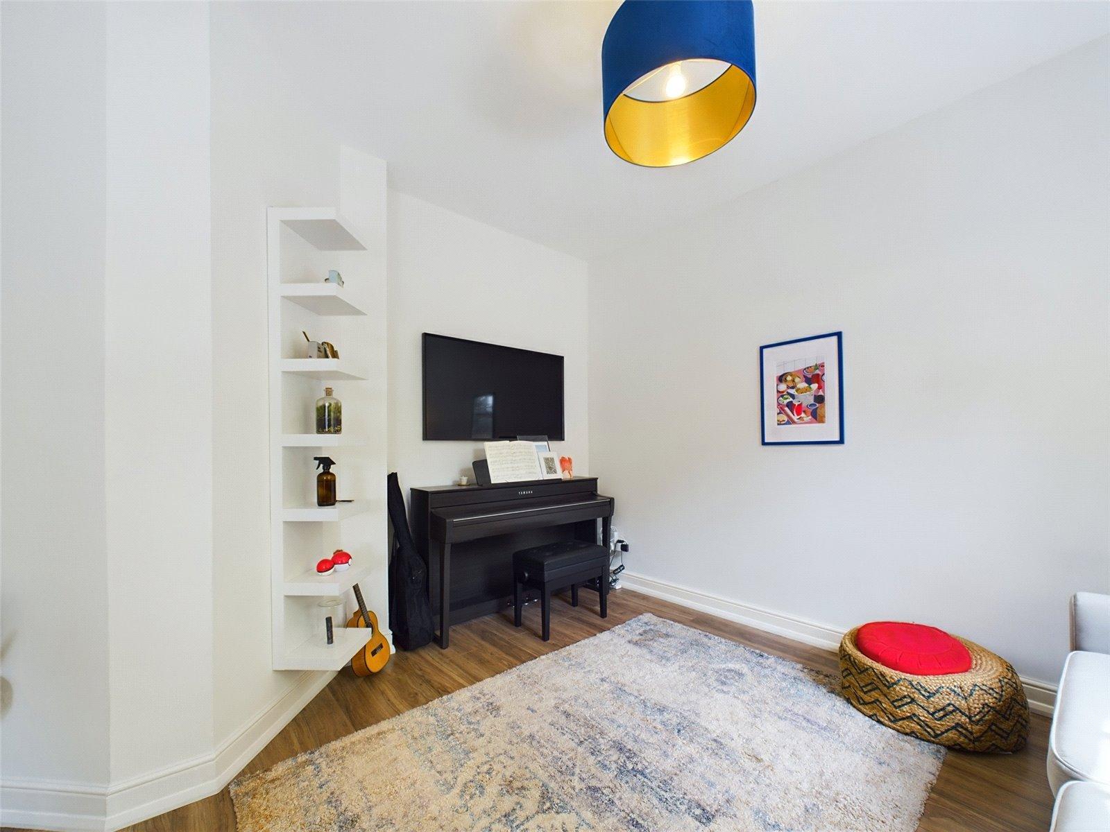 1 bedroom property for sale in London | Robinson Jackson