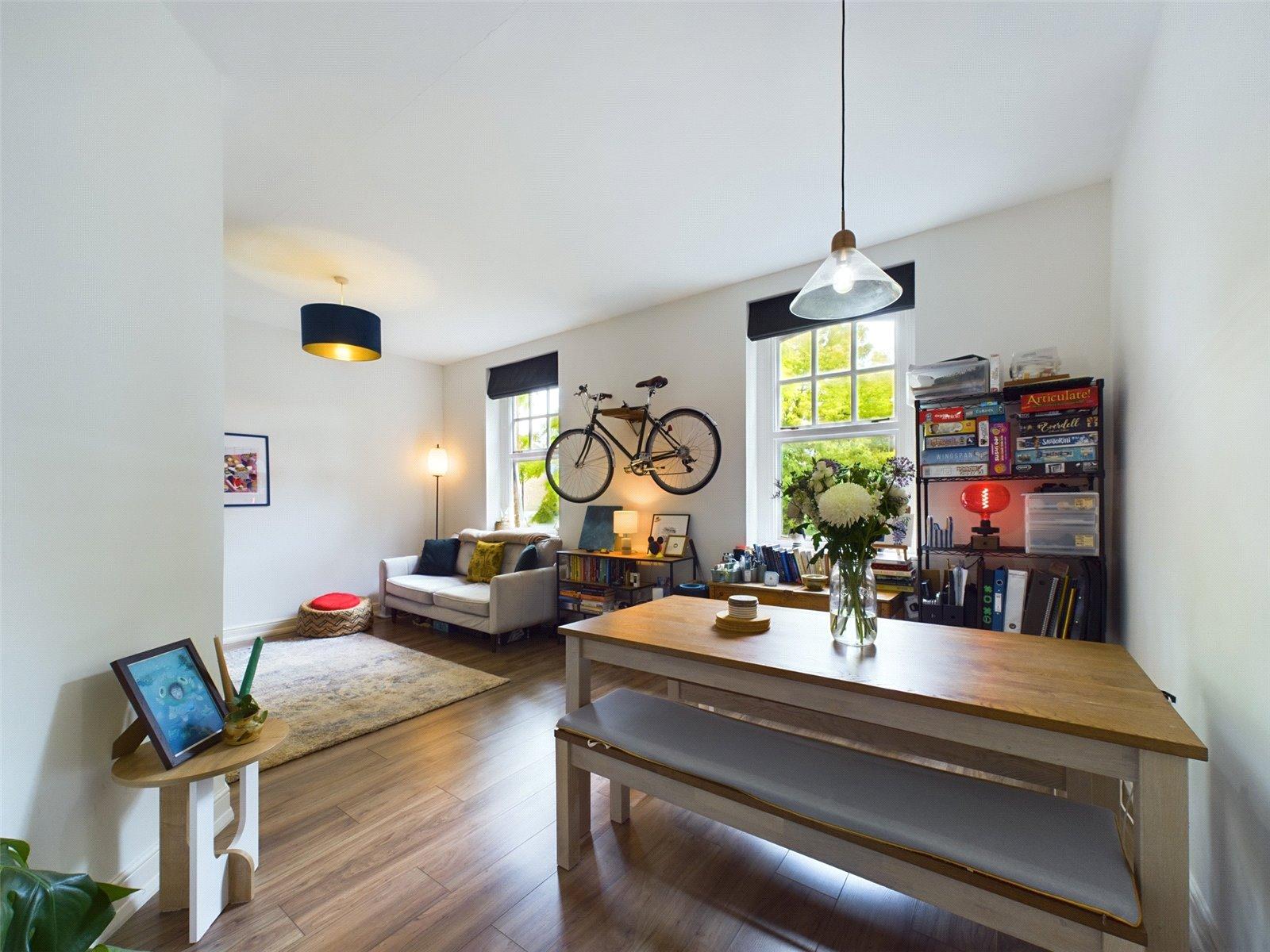1 bedroom property for sale in London | Robinson Jackson