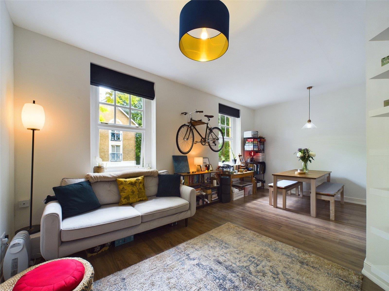 1 bedroom property for sale in London | Robinson Jackson