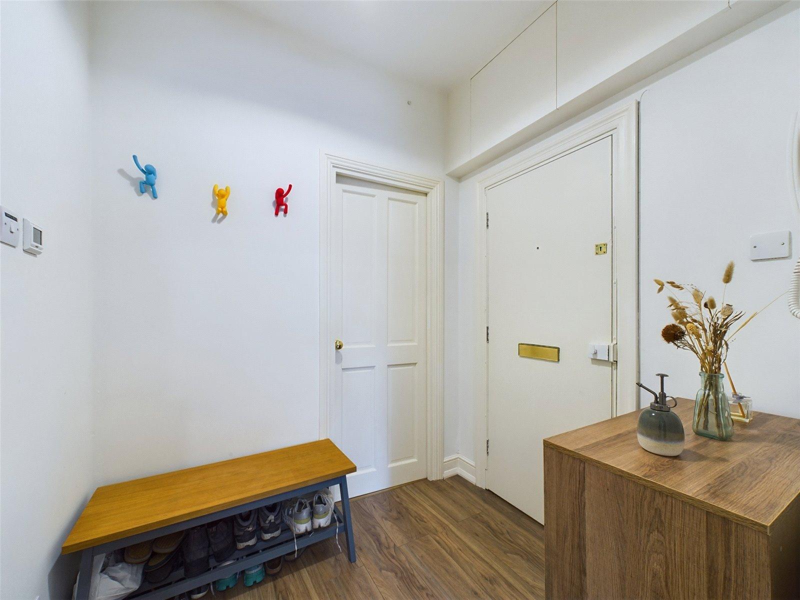 1 bedroom property for sale in London | Robinson Jackson