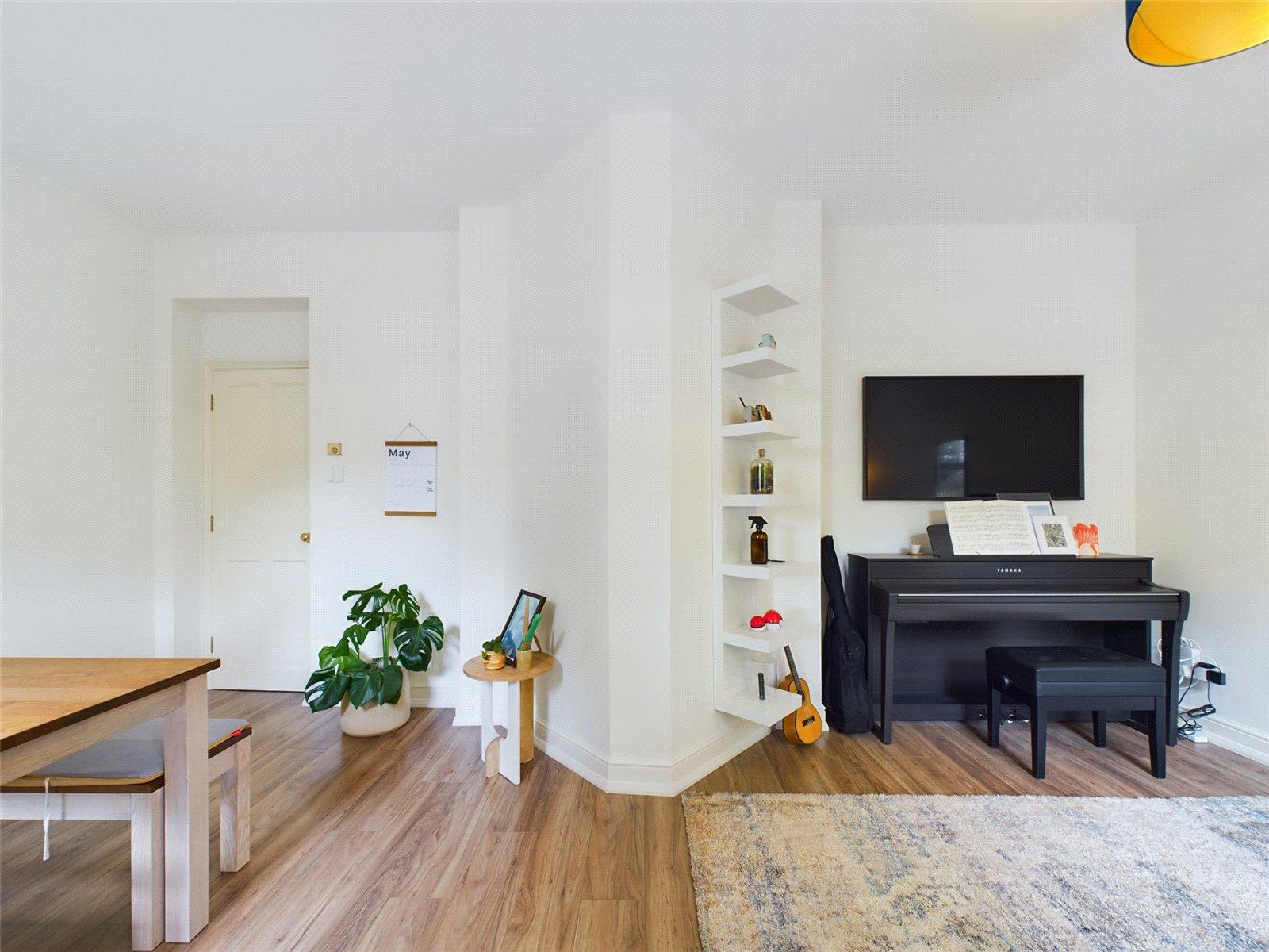 1 bedroom property for sale in London | Robinson Jackson