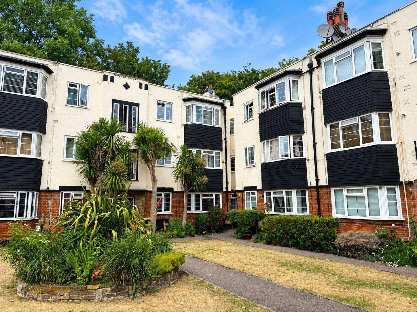 2 bedroom property for sale in London | Robinson Jackson