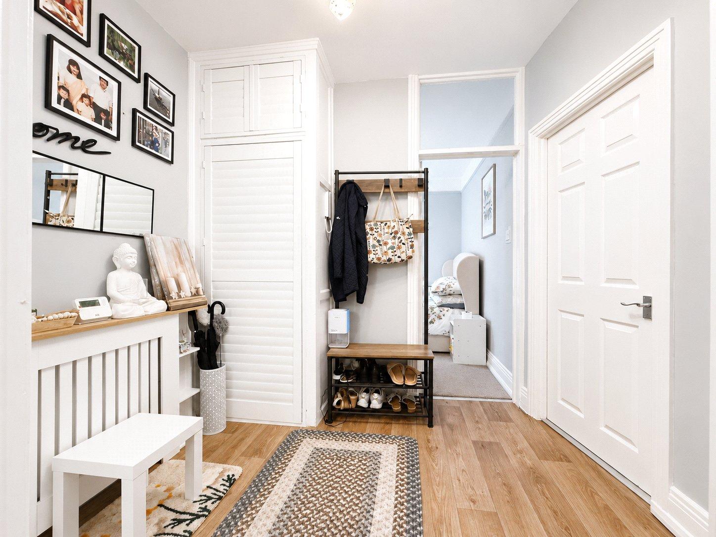 2 bedroom property for sale in London | Robinson Jackson