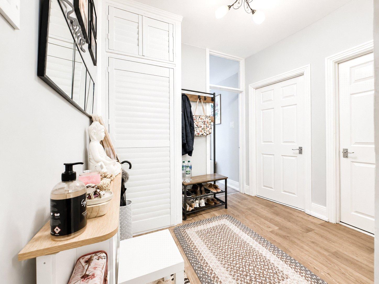 2 bedroom property for sale in London | Robinson Jackson