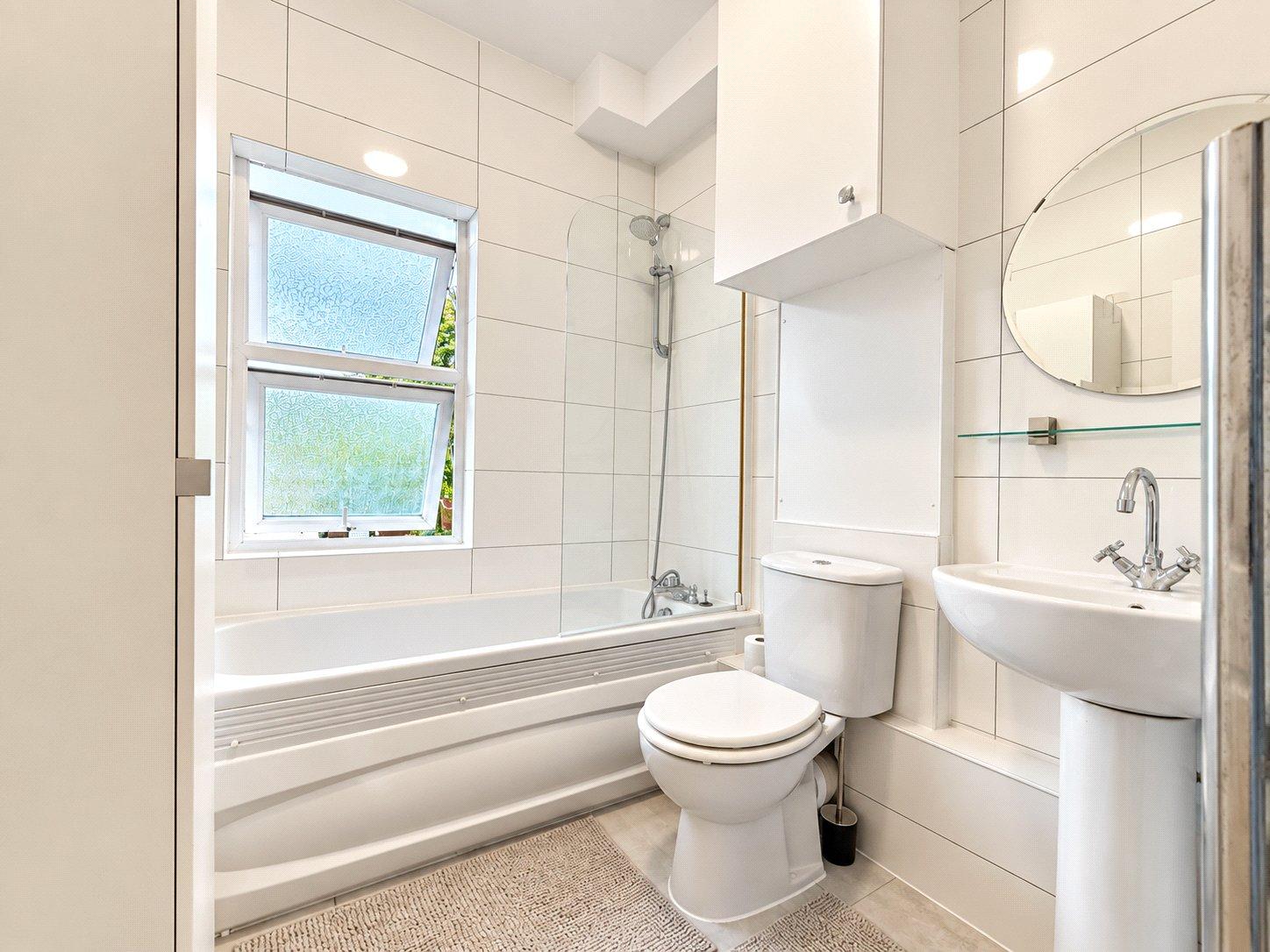 2 bedroom property for sale in London | Robinson Jackson