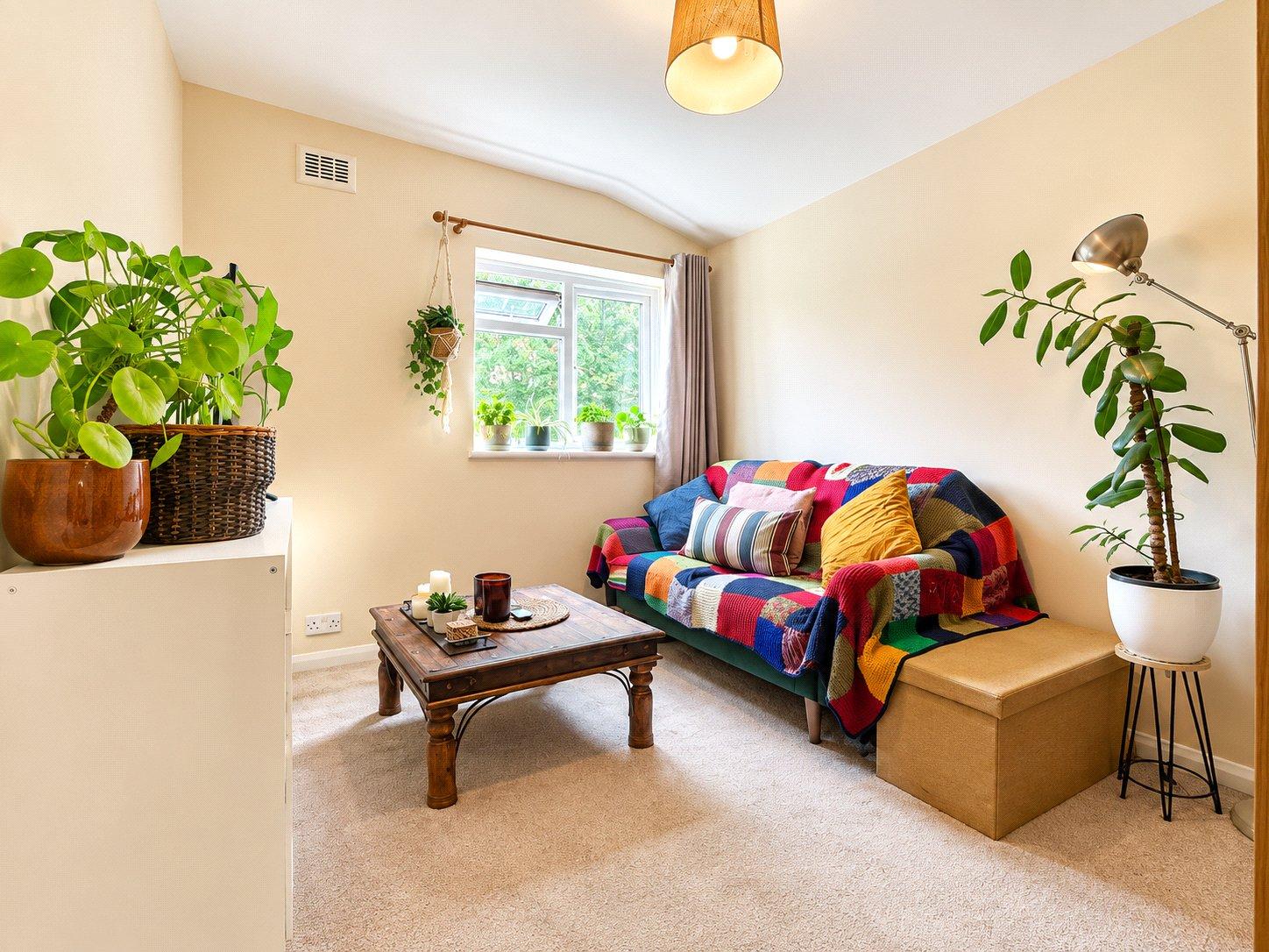 2 bedroom property for sale in London | Robinson Jackson