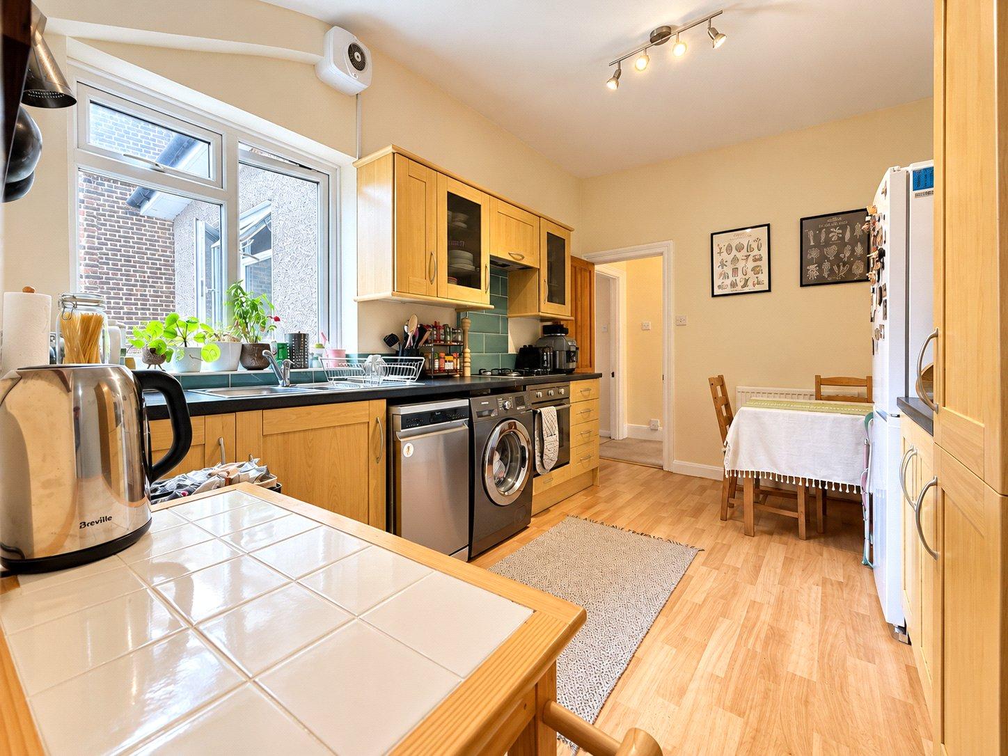 2 bedroom property for sale in London | Robinson Jackson