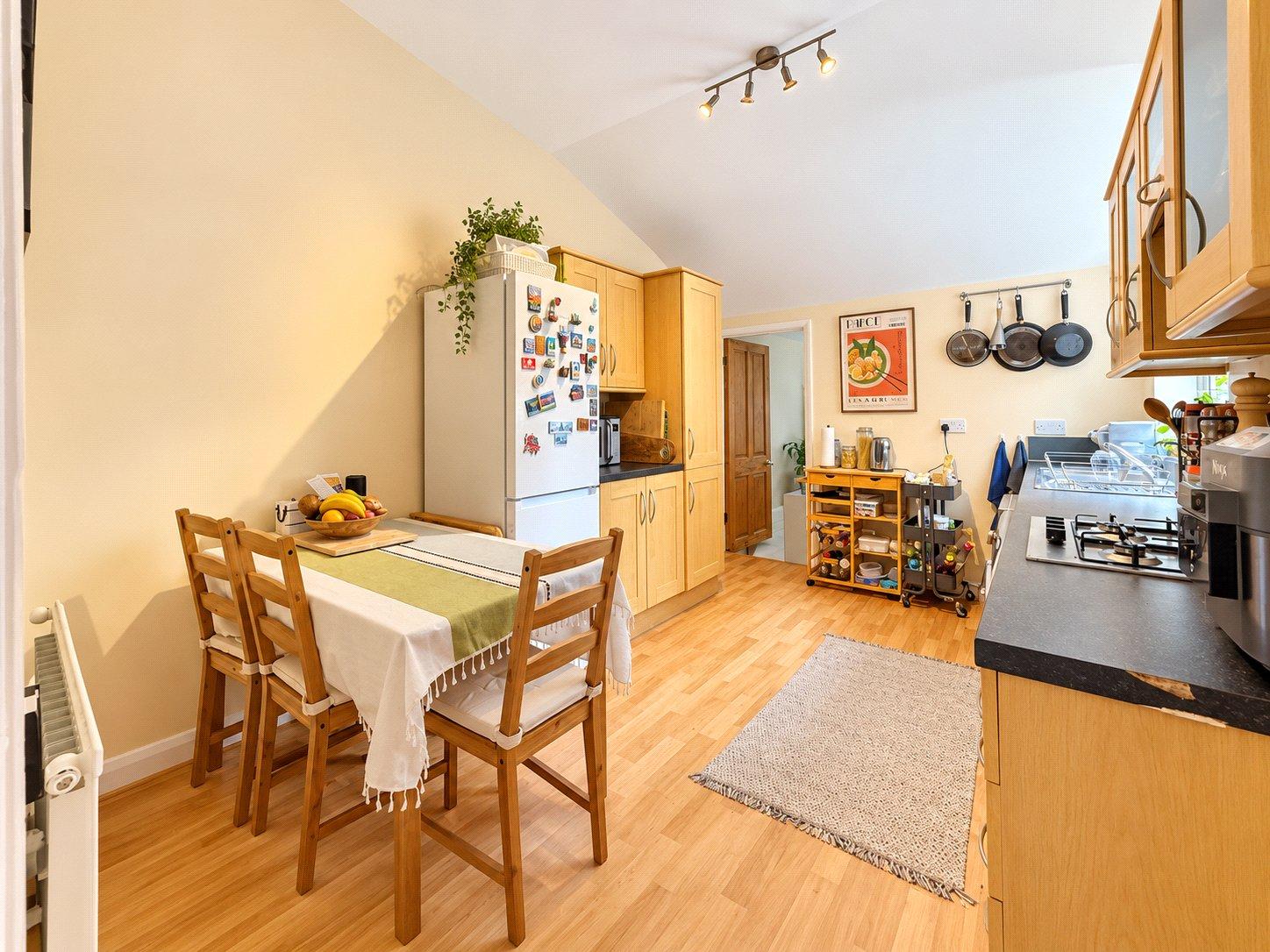 2 bedroom property for sale in London | Robinson Jackson