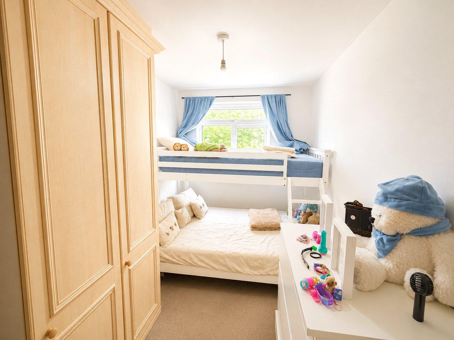 2 bedroom property for sale in London | Robinson Jackson