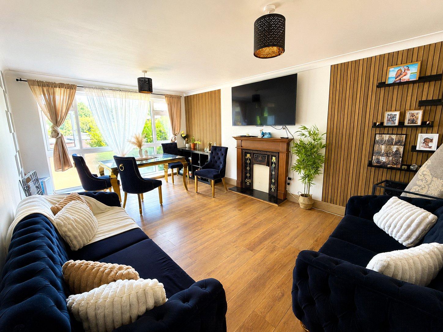 2 bedroom property for sale in London | Robinson Jackson