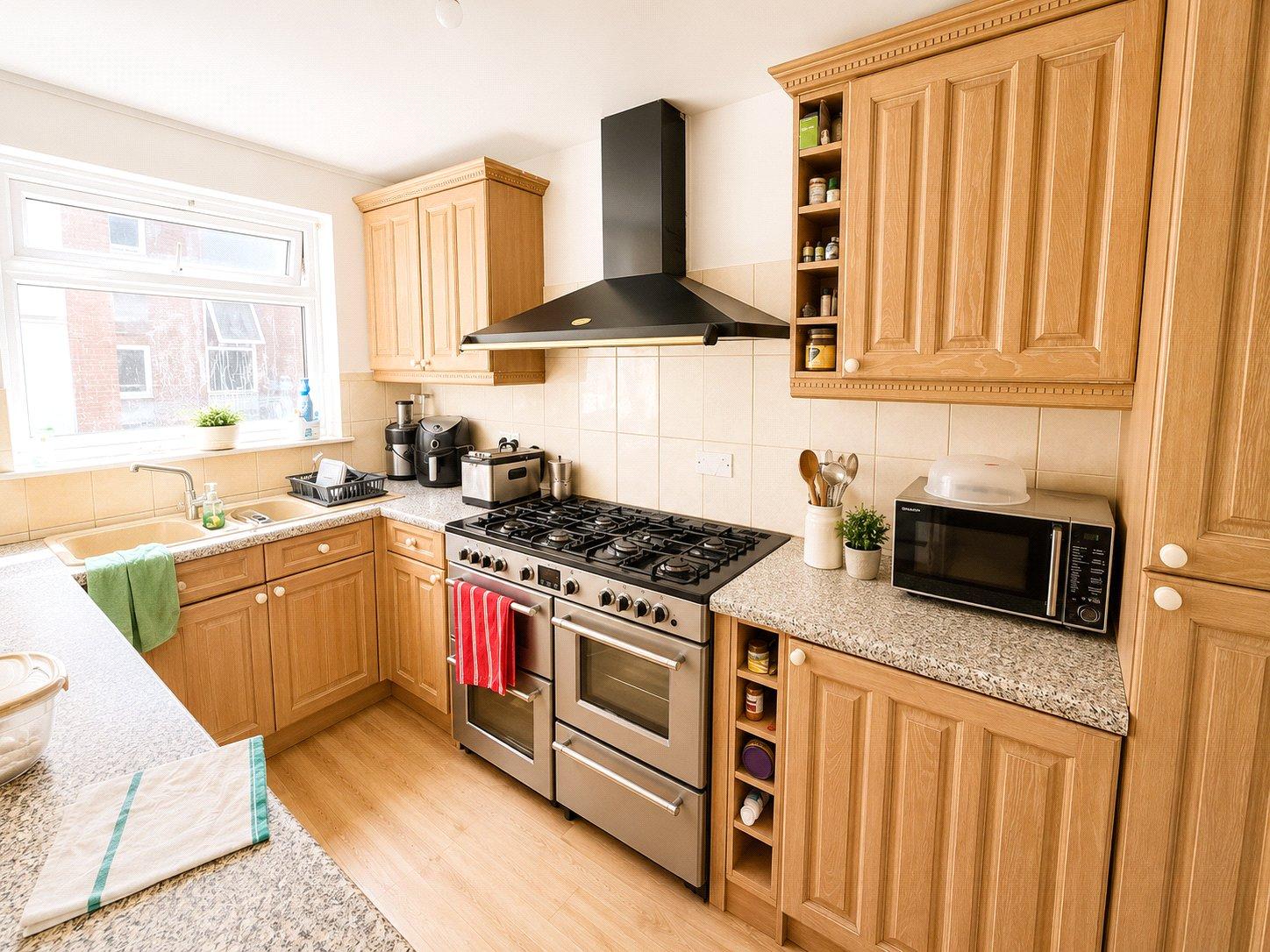 2 bedroom property for sale in London | Robinson Jackson