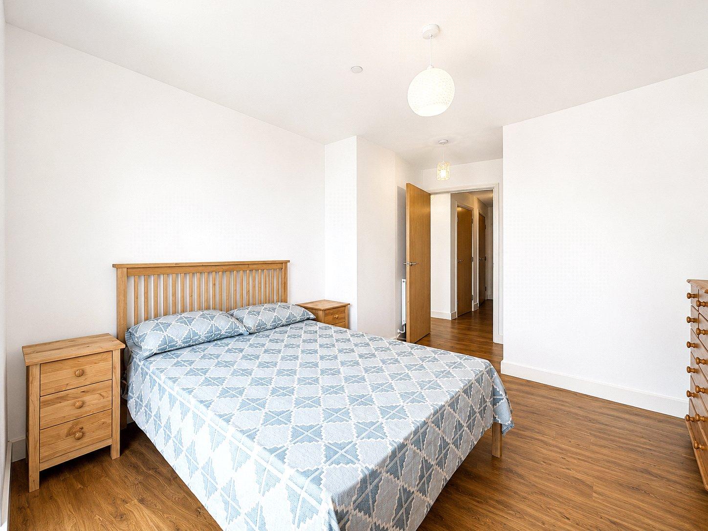 2 bedroom property for sale in 2 Cornmill Lane | Robinson Jackson
