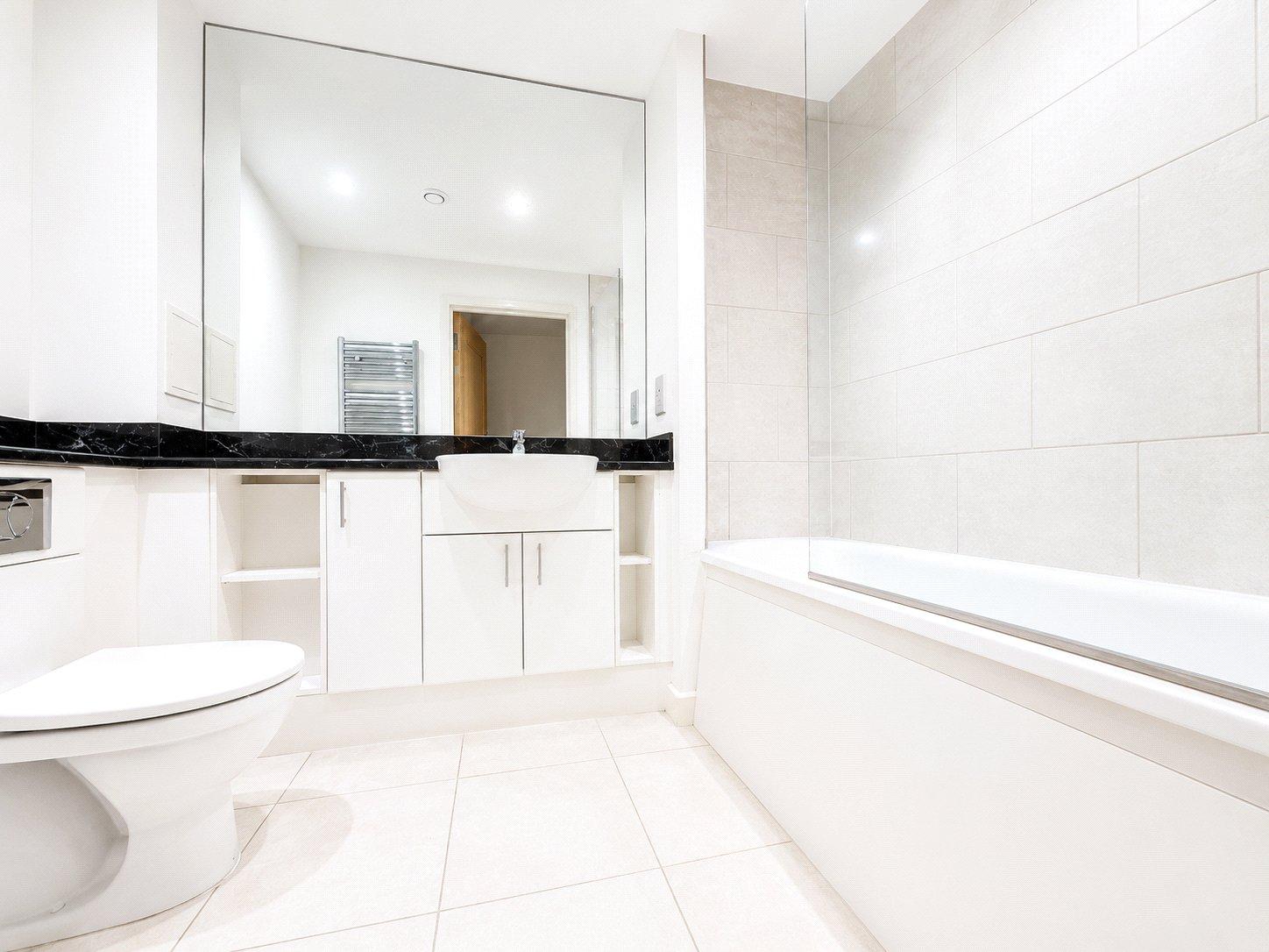 2 bedroom property for sale in 2 Cornmill Lane | Robinson Jackson