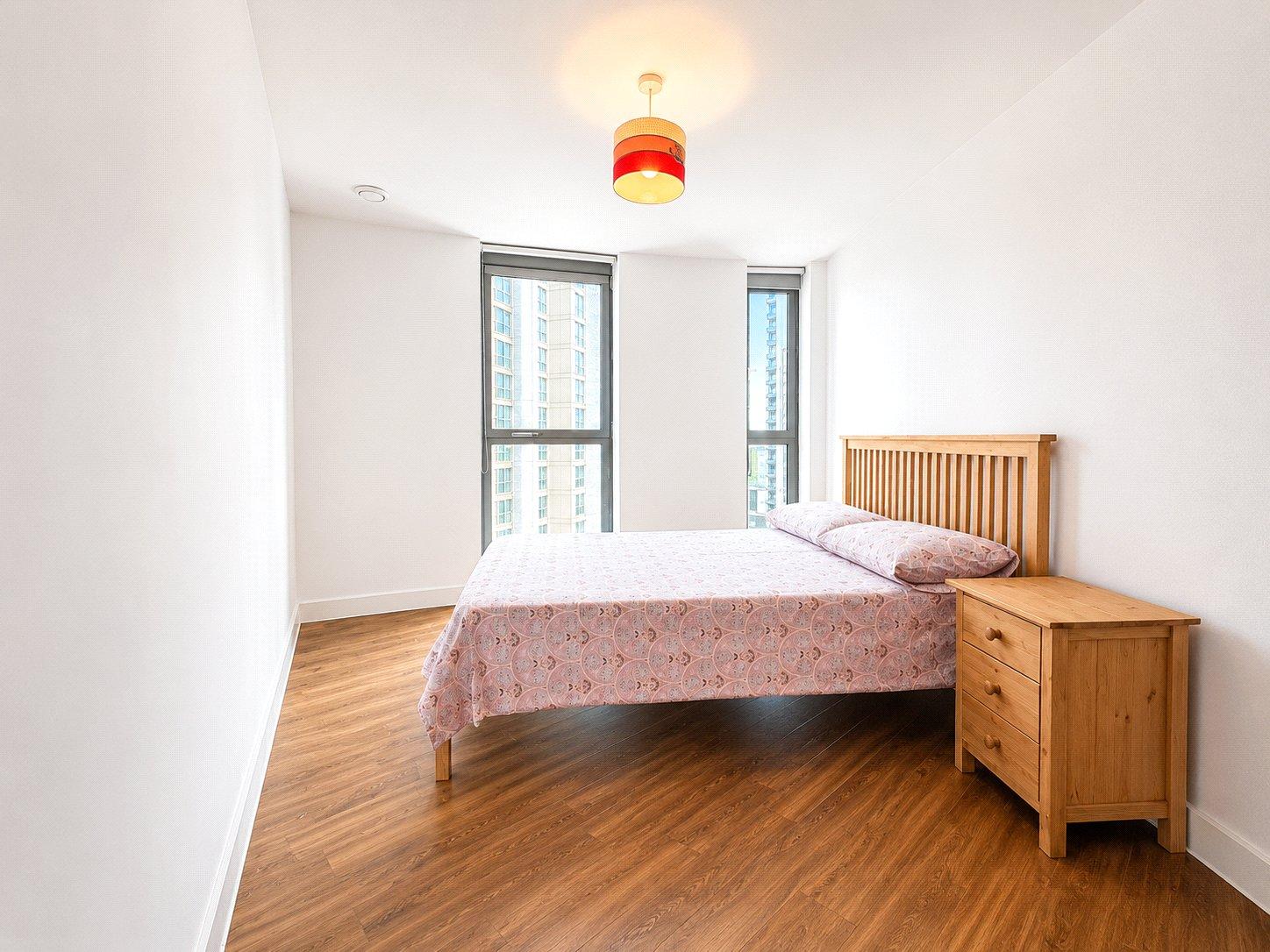 2 bedroom property for sale in 2 Cornmill Lane | Robinson Jackson