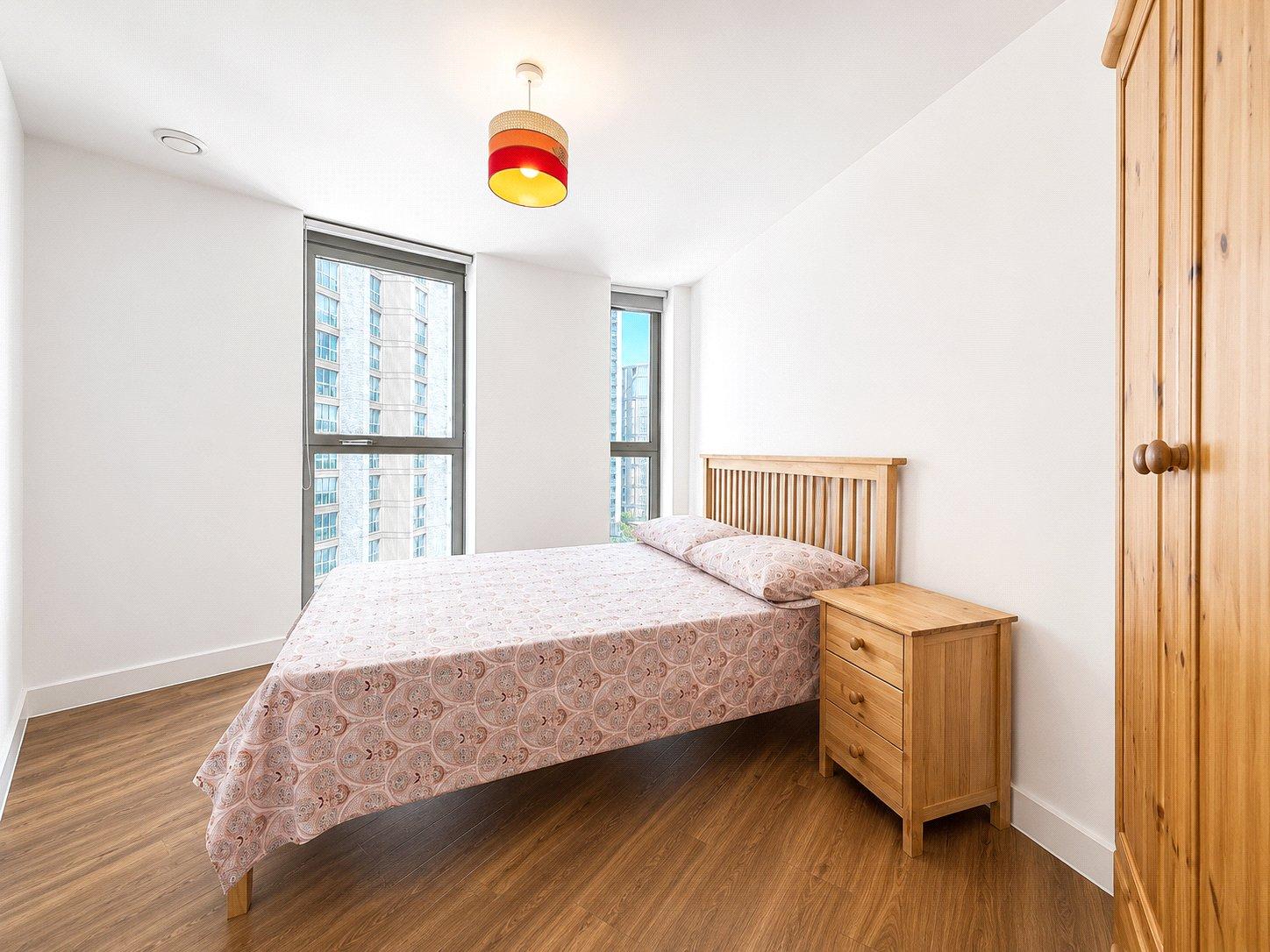 2 bedroom property for sale in 2 Cornmill Lane | Robinson Jackson
