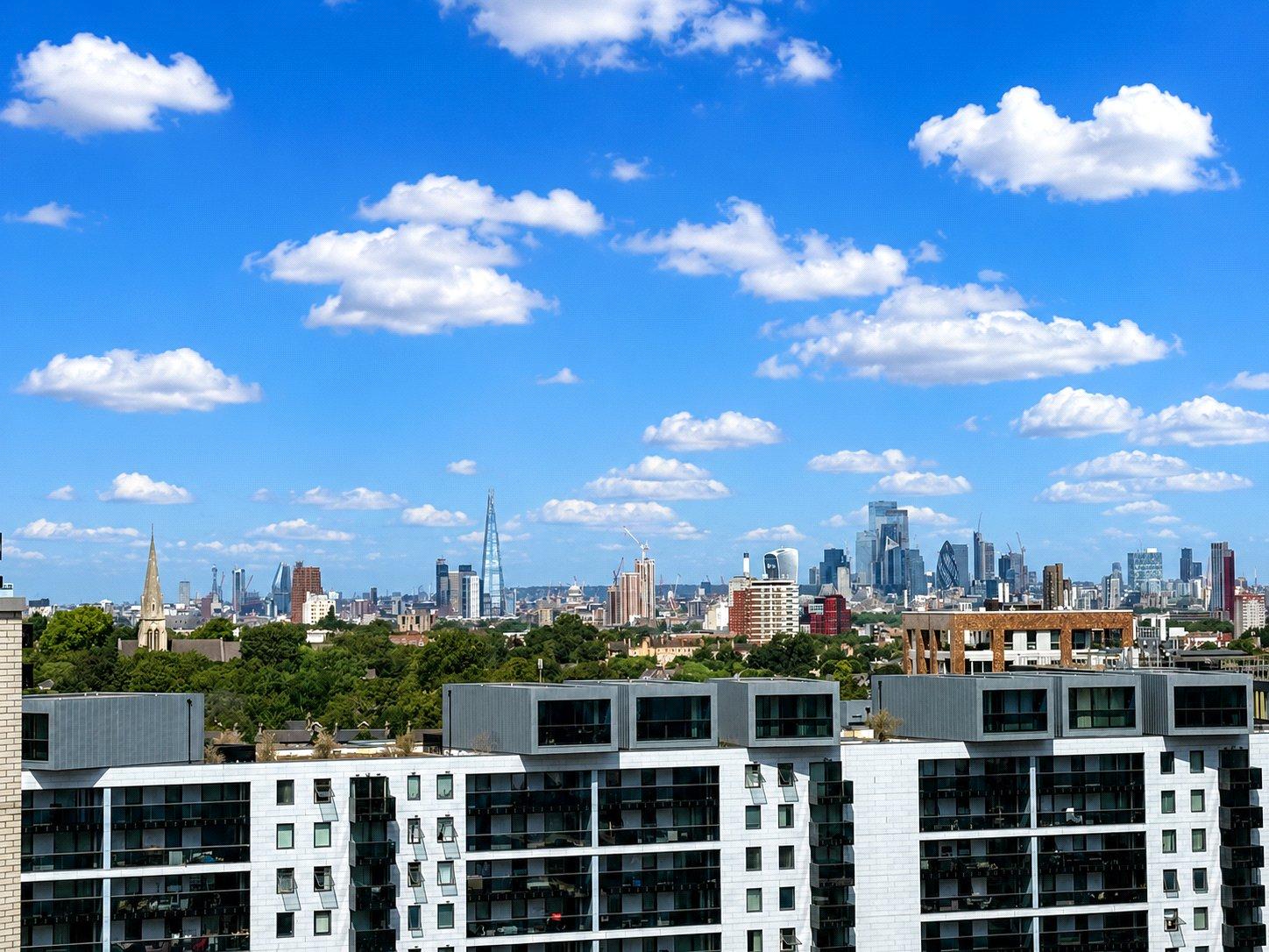 2 bedroom property for sale in 2 Cornmill Lane | Robinson Jackson