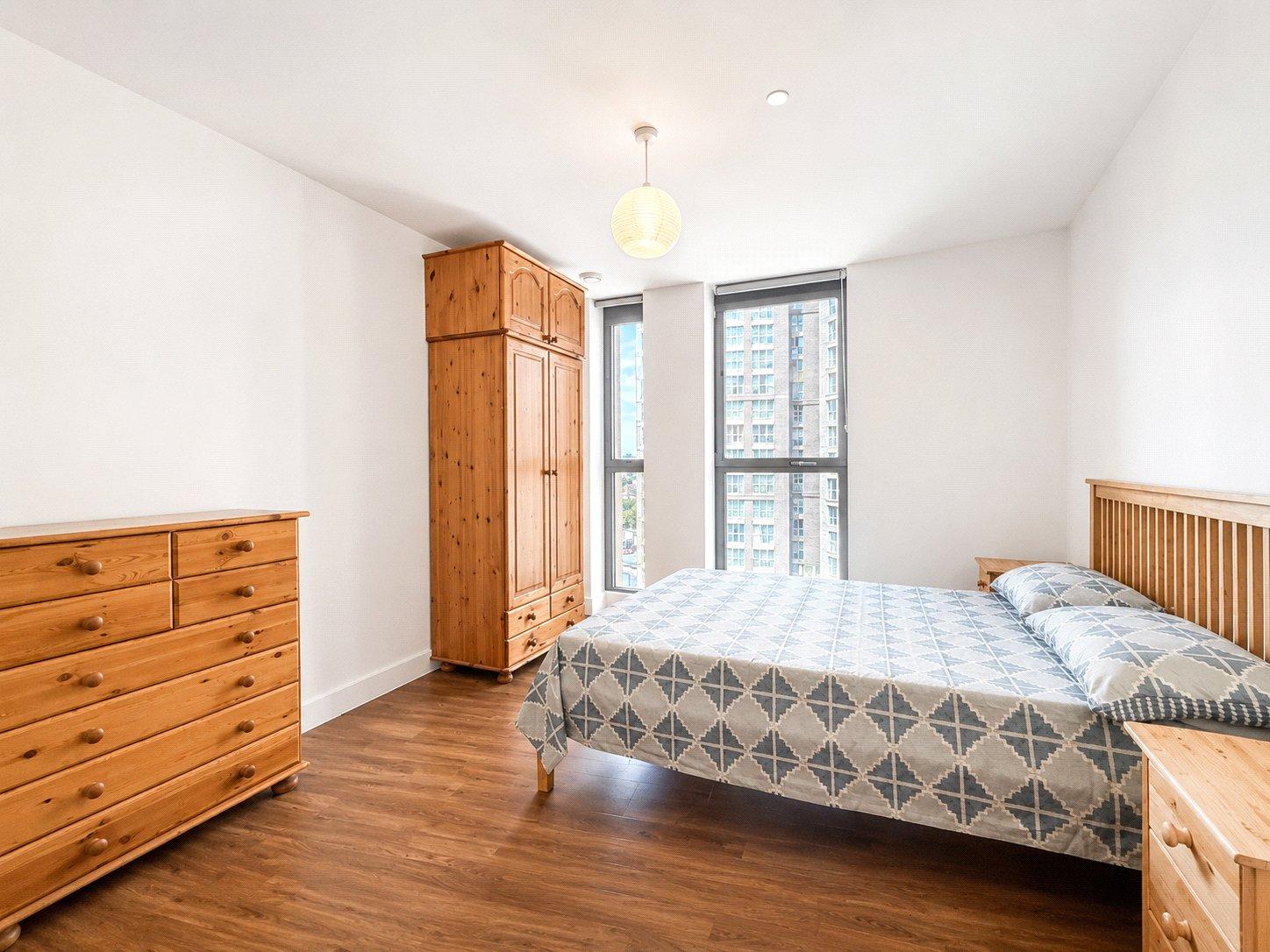 2 bedroom property for sale in 2 Cornmill Lane | Robinson Jackson