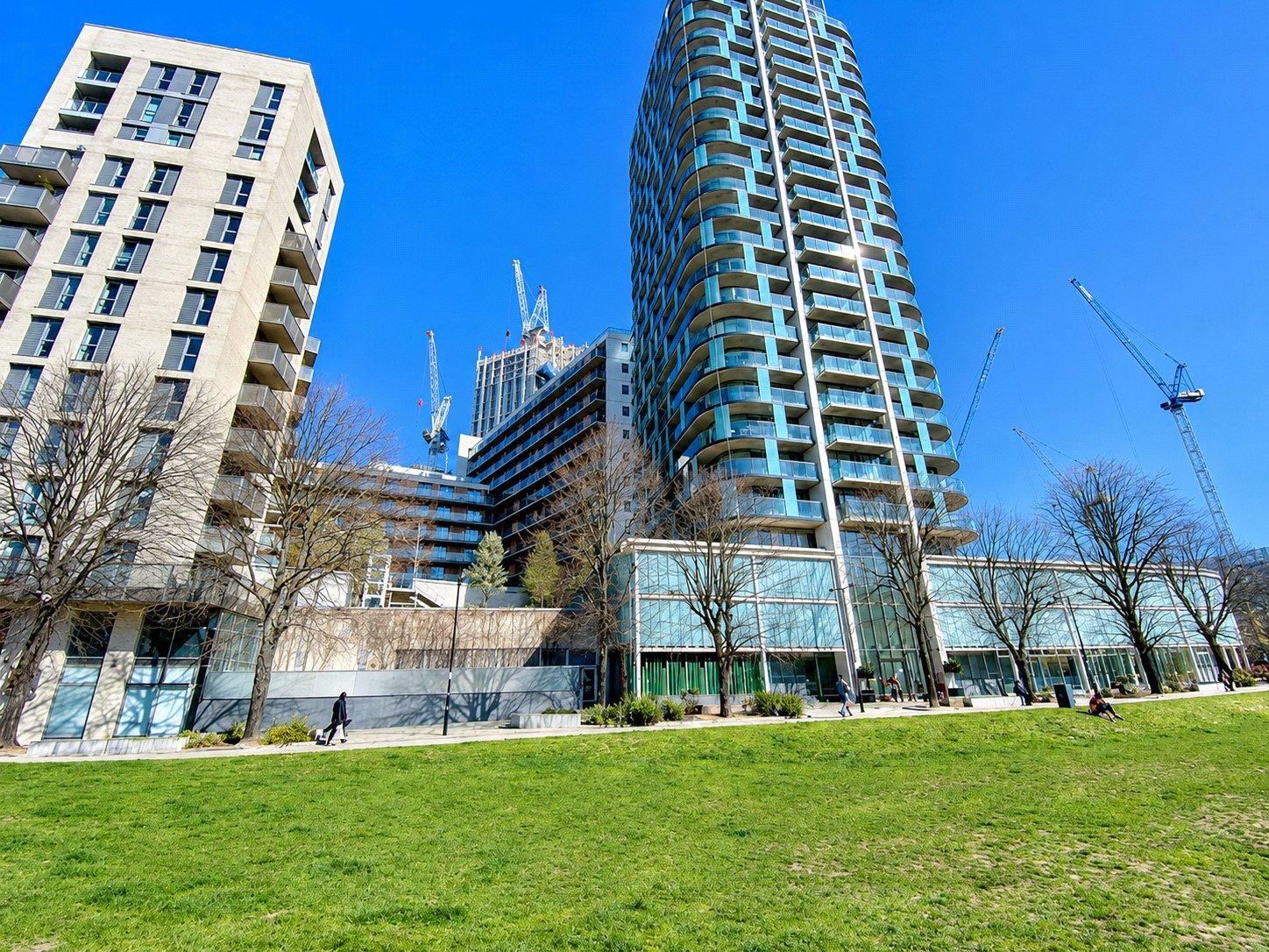 2 bedroom property for sale in 2 Cornmill Lane | Robinson Jackson