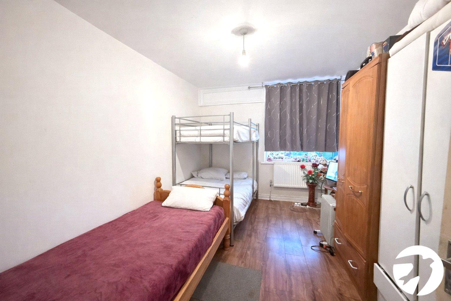 2 bedroom property for sale in London | Robinson Jackson
