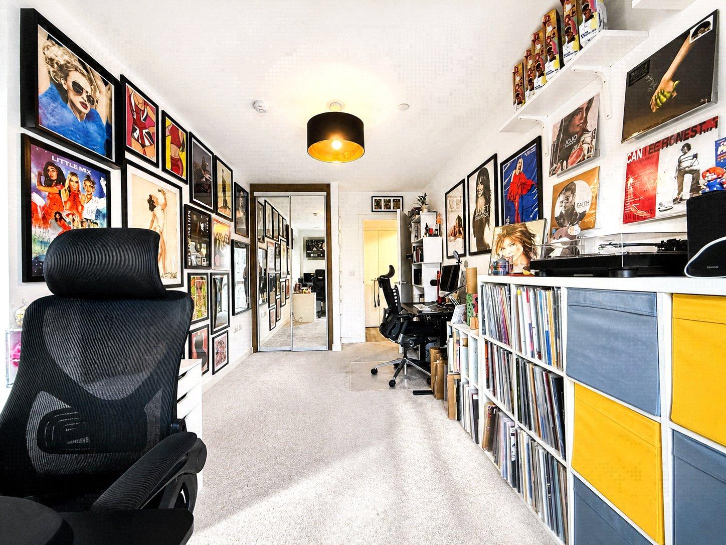 2 bedroom property for sale in London | Robinson Jackson
