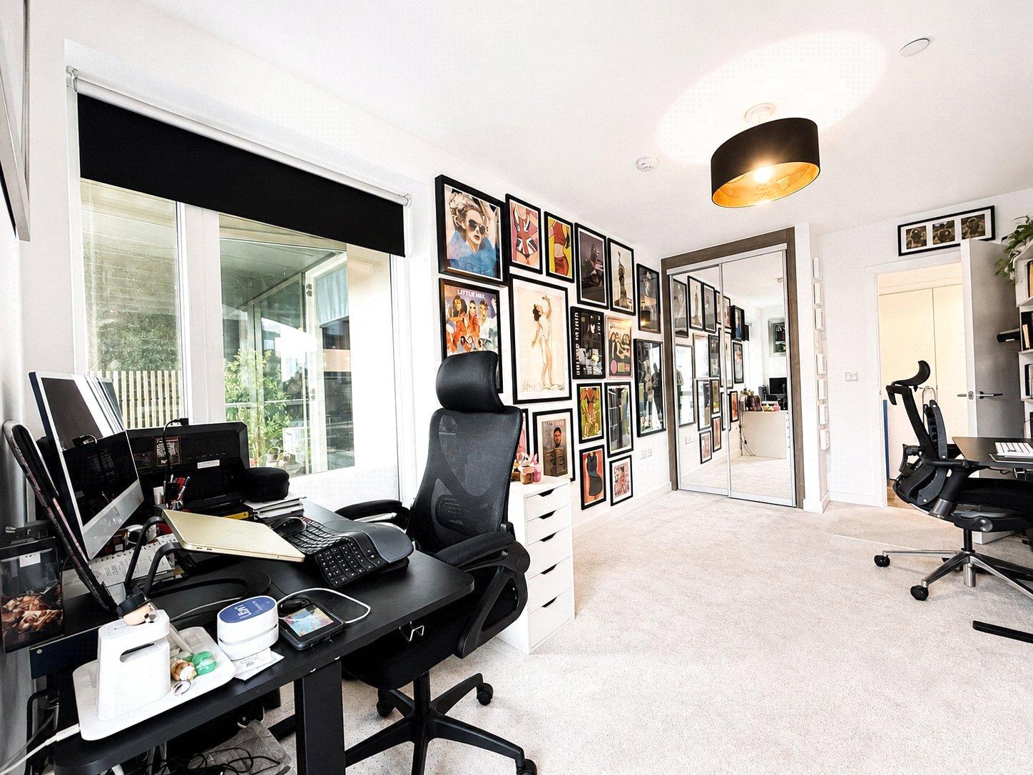 2 bedroom property for sale in London | Robinson Jackson