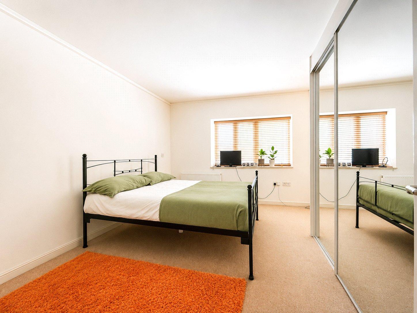 1 bedroom property for sale in London | Robinson Jackson