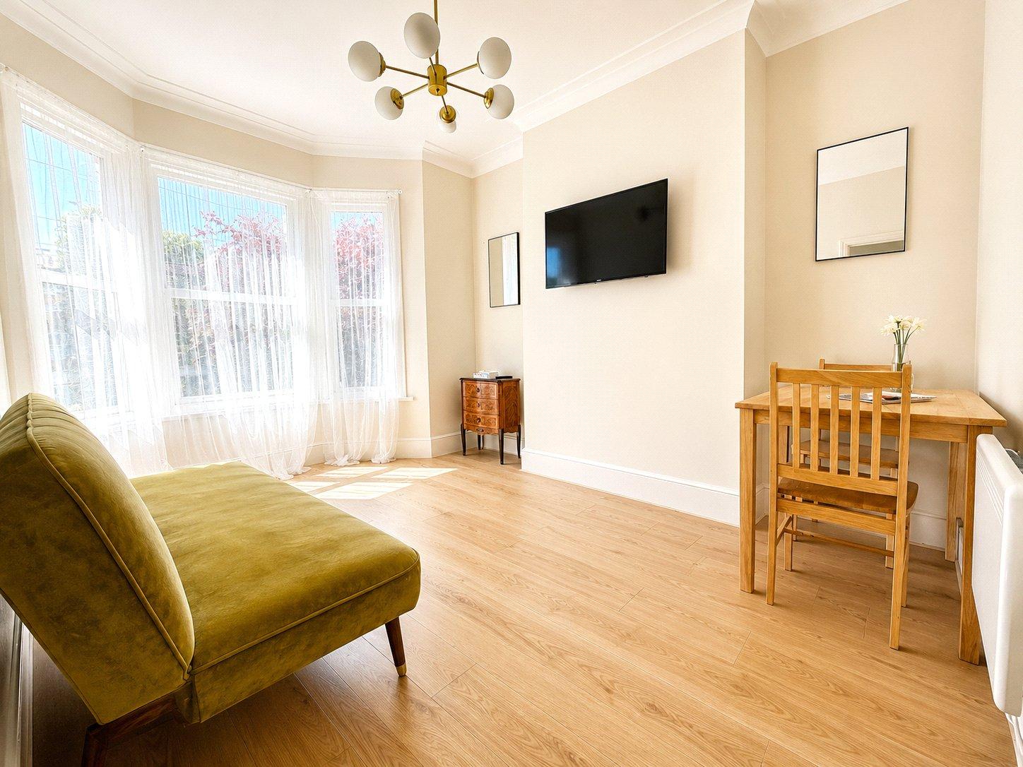 1 bedroom property for sale in London | Robinson Jackson