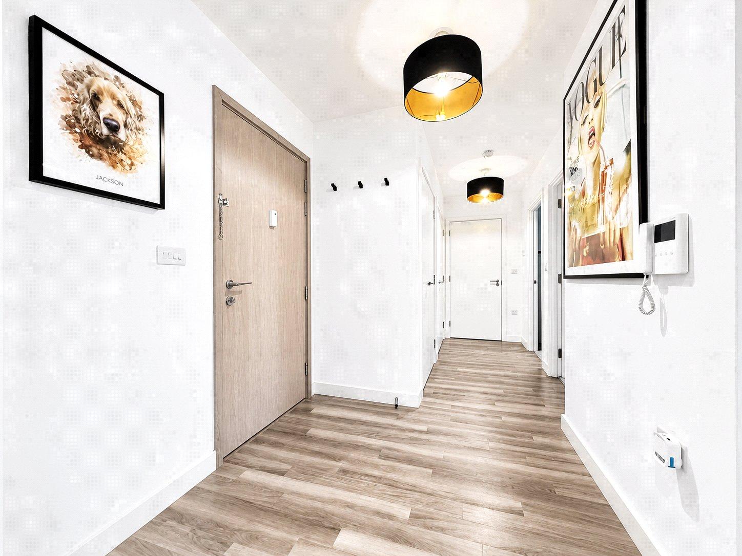 2 bedroom property for sale in London | Robinson Jackson