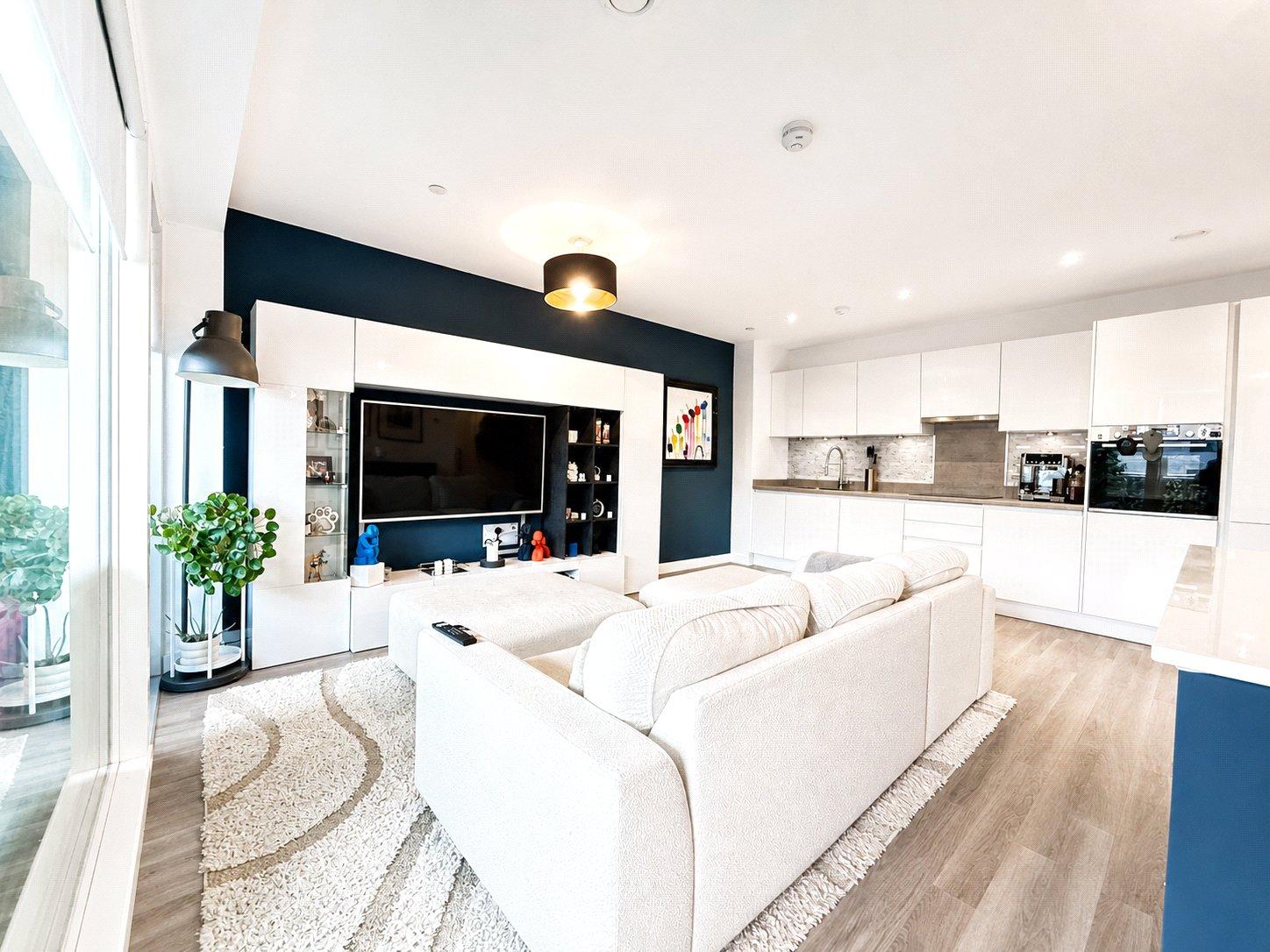 2 bedroom property for sale in London | Robinson Jackson